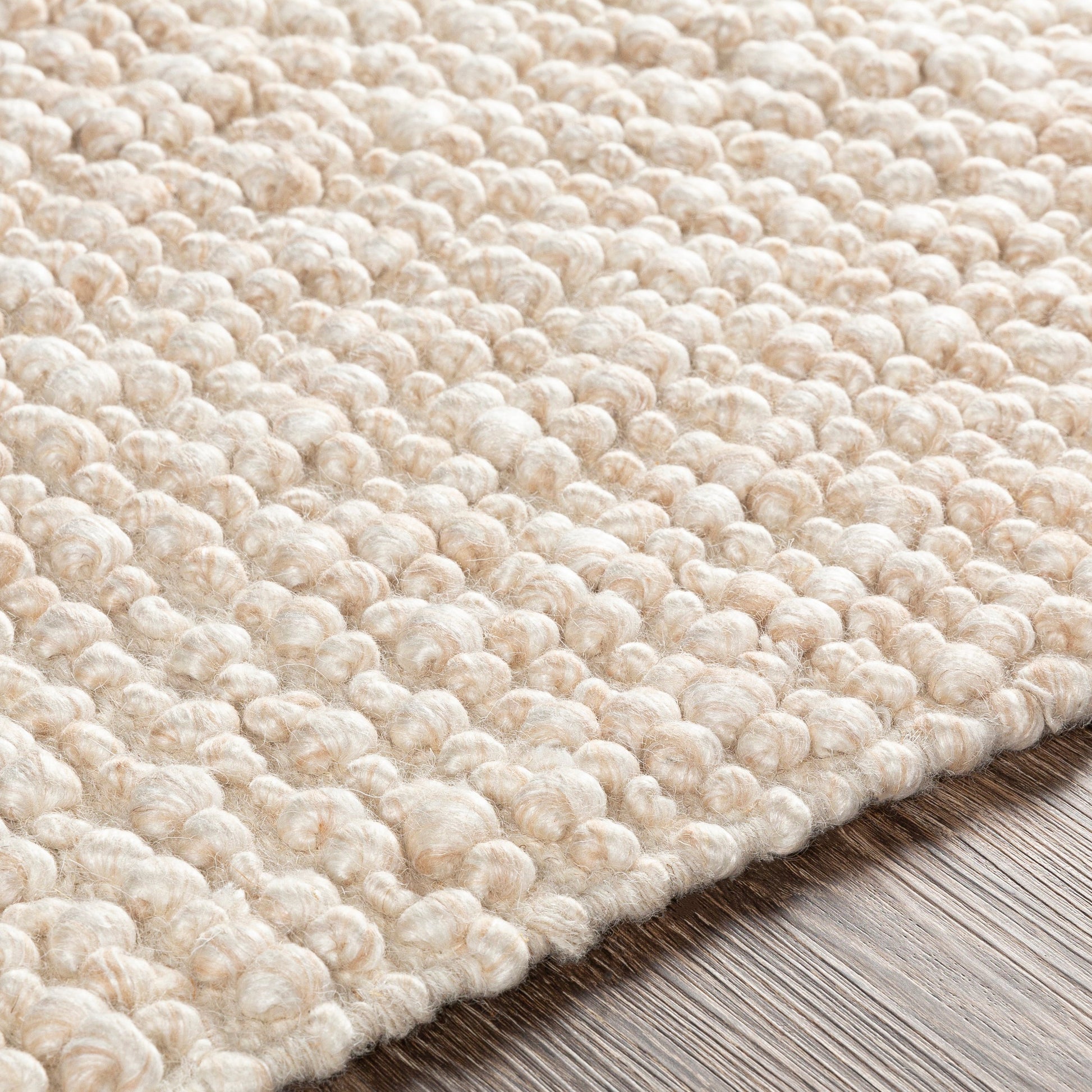Como COO-2302 Rug by Surya. Made from 50% viscose, 50% wool in a unique style.