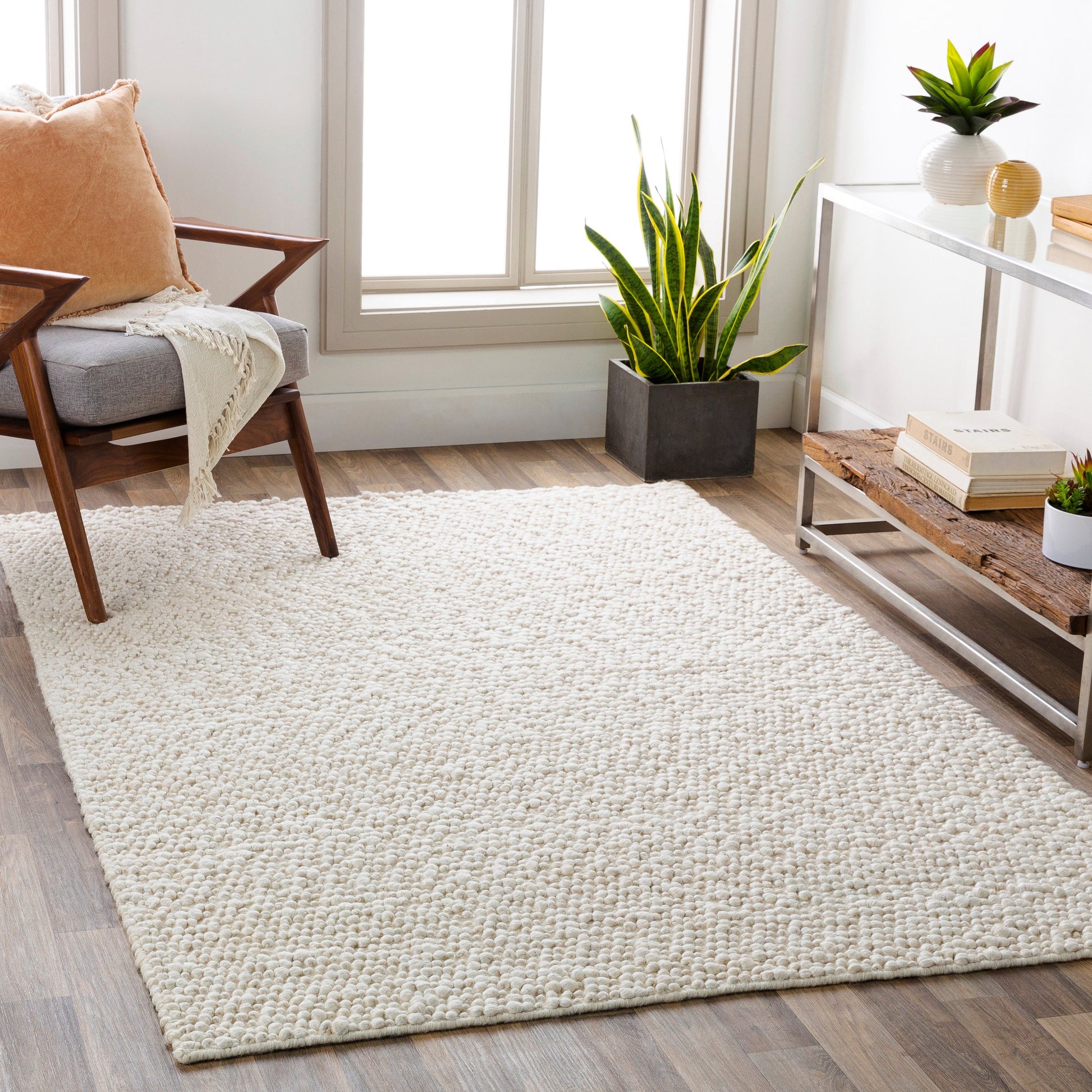 Como COO-2302 Rug by Surya. Made from 50% viscose, 50% wool in a unique style.