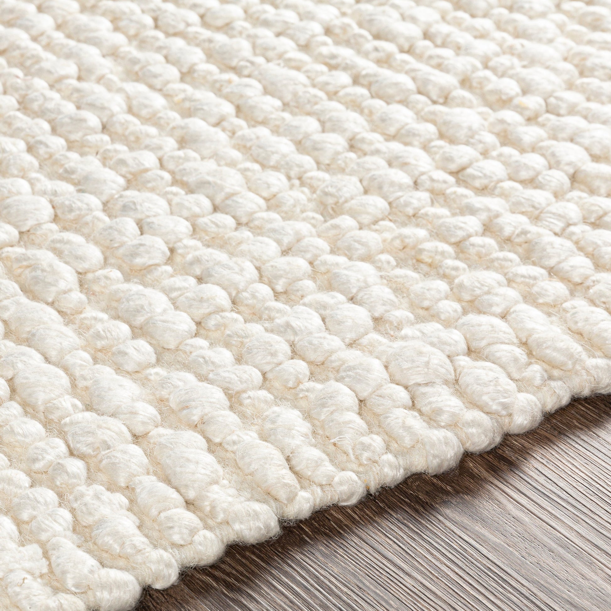Como COO-2302 Rug by Surya. Made from 50% viscose, 50% wool in a unique style.