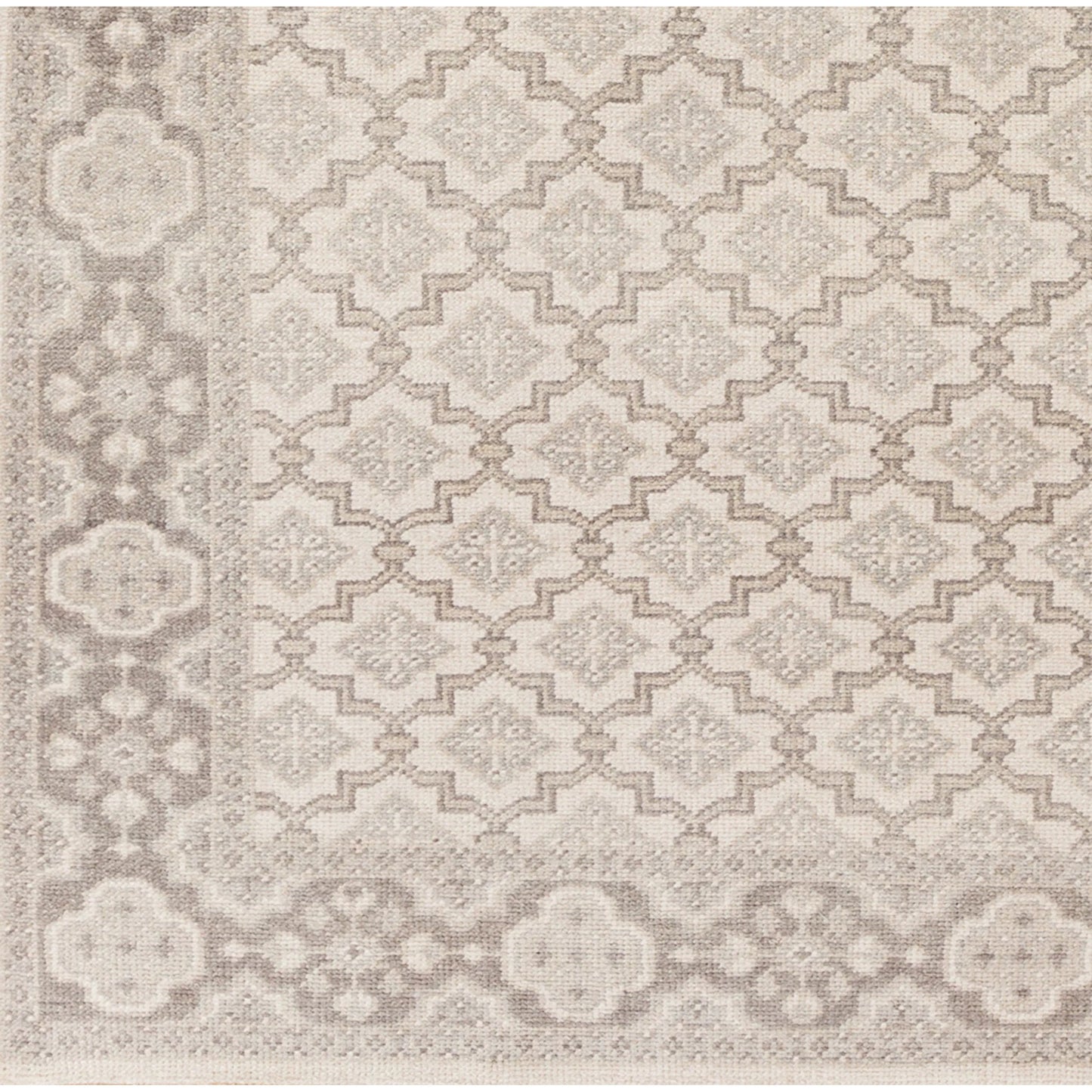 004 54303-22656 | Closeup | Cappadocia Rug - 2027 by Surya. Made from 100% wool in a unique style.