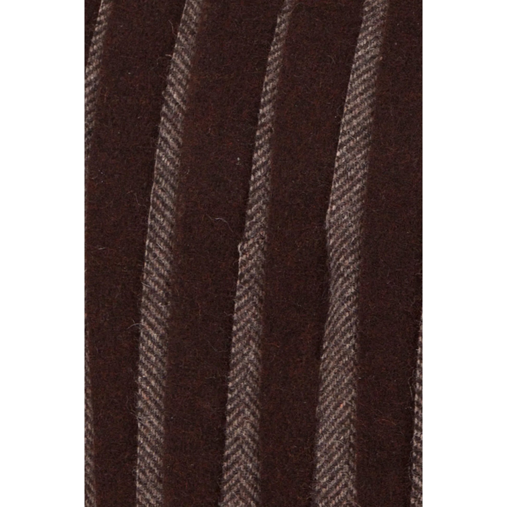 Pillow CUS-28004 by Chandra. Made from 100% wool in a transitional style.