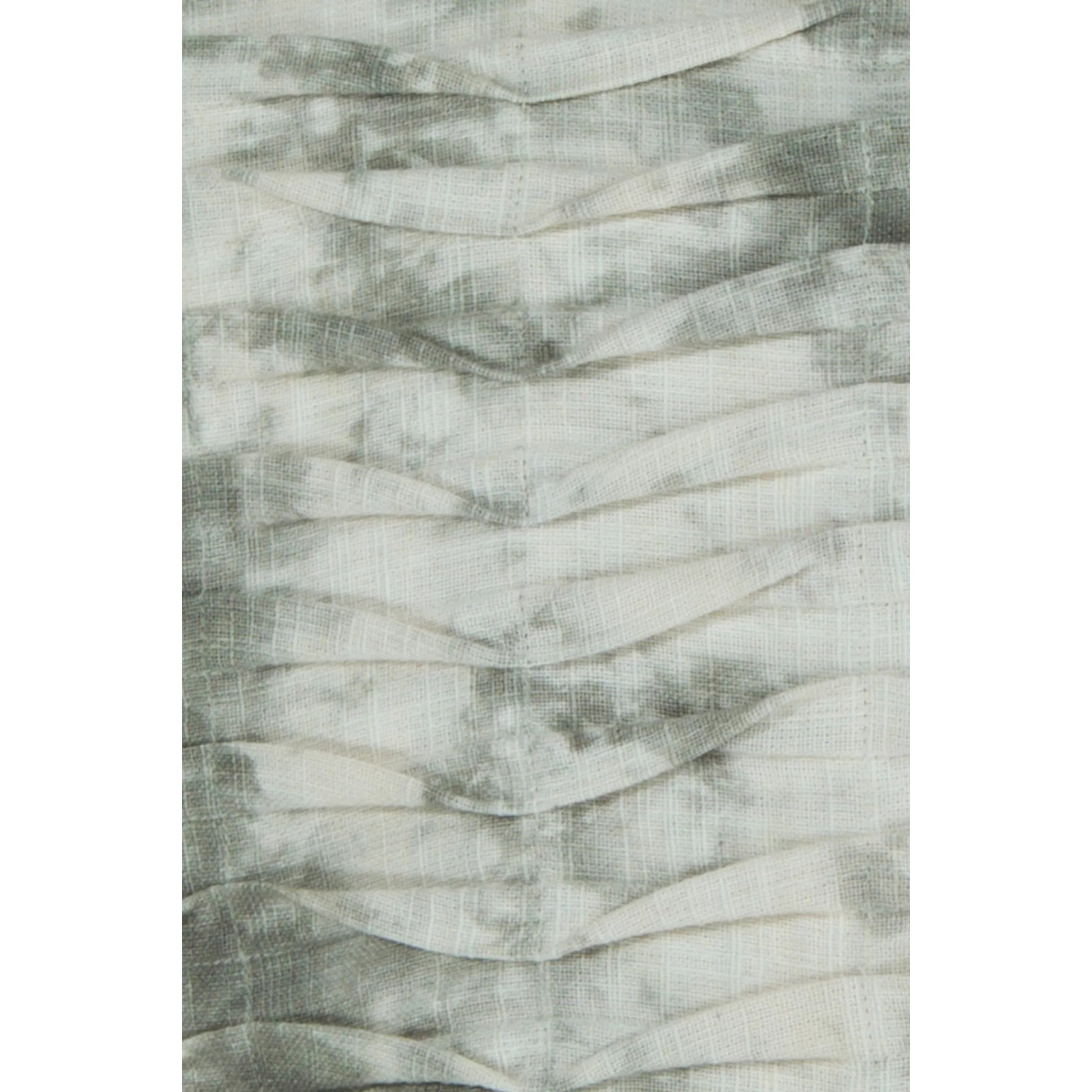 Pillow CUS-28027 by Chandra. Made from 100% cotton in a transitional style.