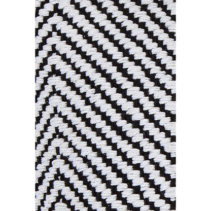 Pillow CUS-28032 by Chandra. Made from 100% cotton in a eclectic & global style.