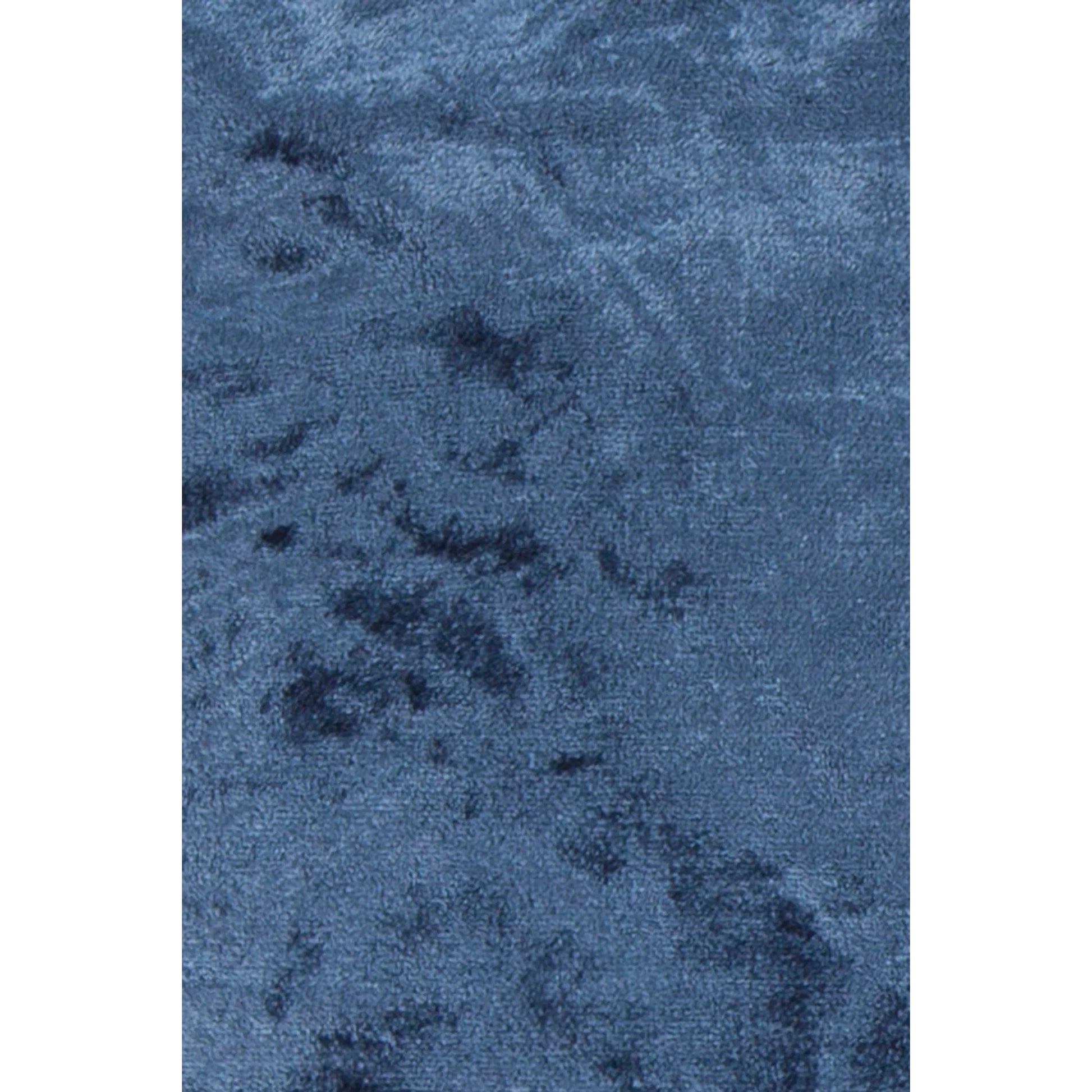 Pillow CUS-28046 by Chandra. Made from 40% cotton, 40% linen, 20% viscose in a eclectic & global style.