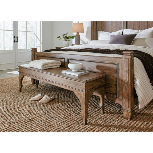 Americana Bed Bench by Hooker Furniture in brown and honey finish. Made from oak veneers with solid-wood edge top in a traditional style.