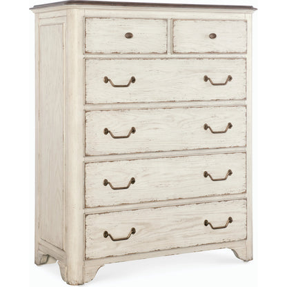 Americana Dresser by Hooker Furniture. Made from oak veneers with solid-wood edge top in a cottage & farmhouse style.