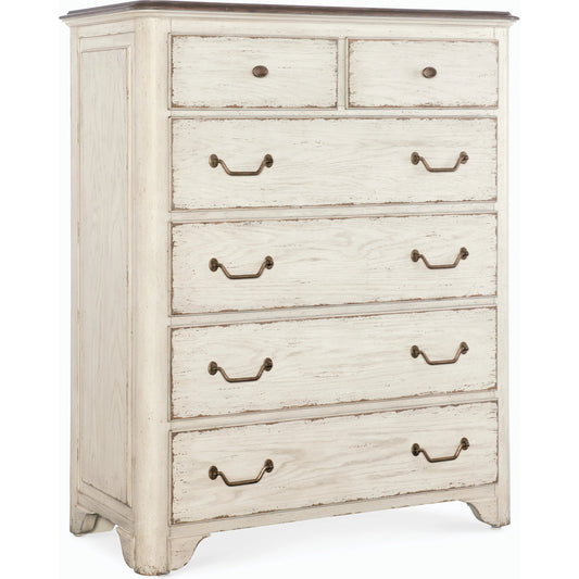 Americana Dresser by Hooker Furniture. Made from oak veneers with solid-wood edge top in a cottage & farmhouse style.