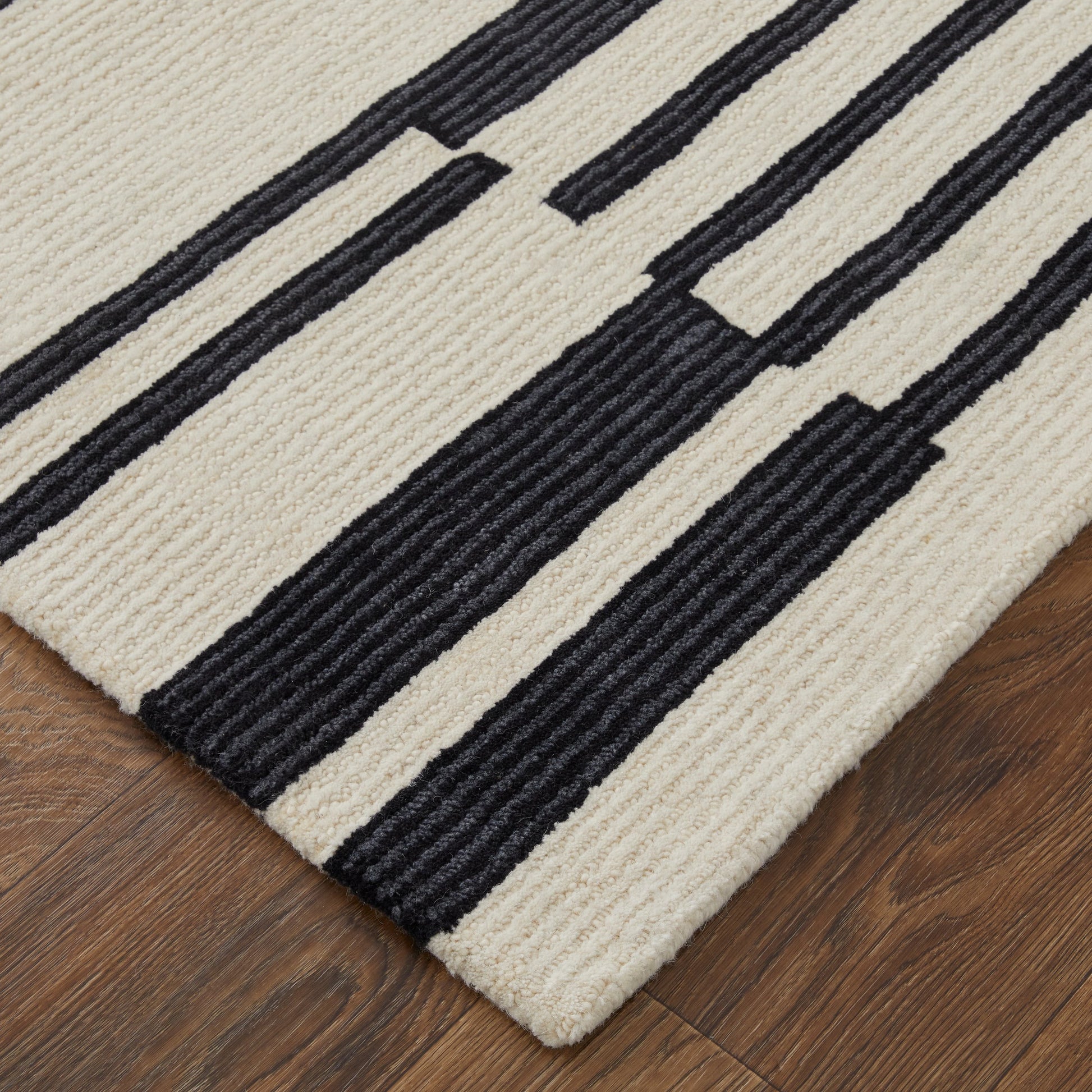 Maguire Transitional Rug - 8901F by Feizy in ivory, black. Made from wool, nylon in a unique style.