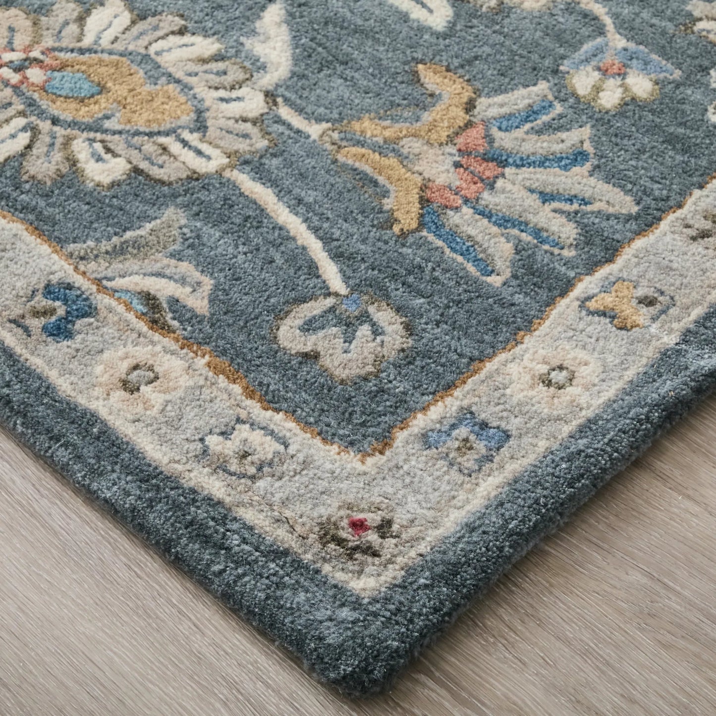 006 SI-1830605,SI-1830606,SI-1830607,SI-1830608,SI-1830609,SI-1830610 | Closeup | Rylan Transitional Oriental Rug - 8639F by Feizy in gray, ivory, red. Made from wool in a unique style.