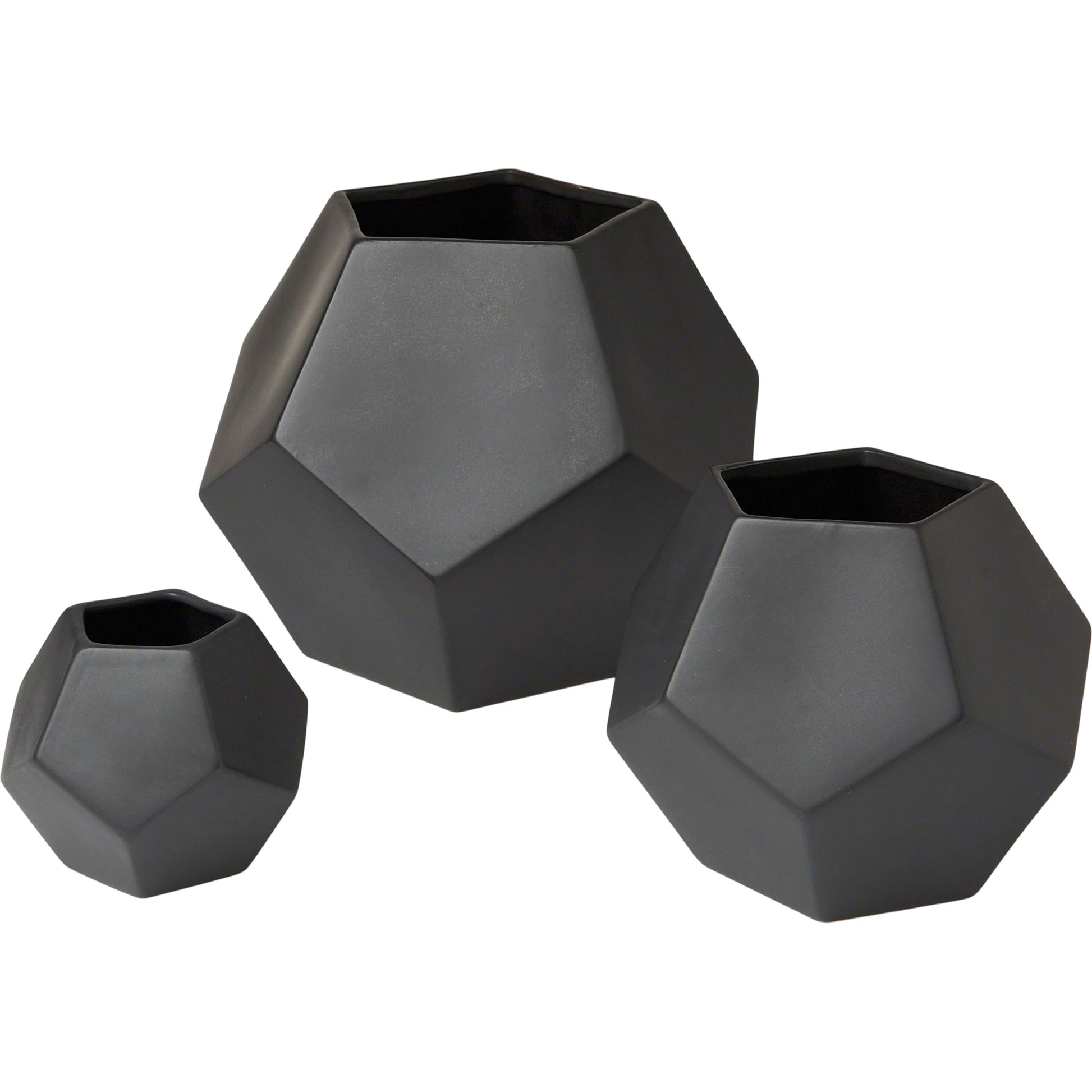 Faceted Vase by Global Views. Made from ceramic in a modern style.