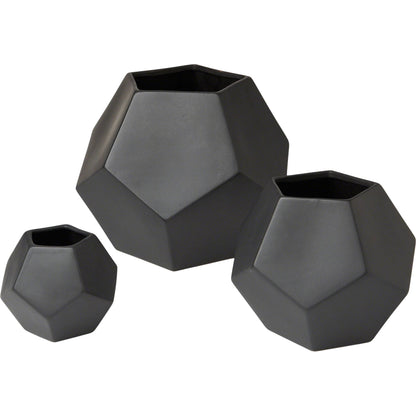 Faceted Vase by Global Views. Made from ceramic in a modern style.