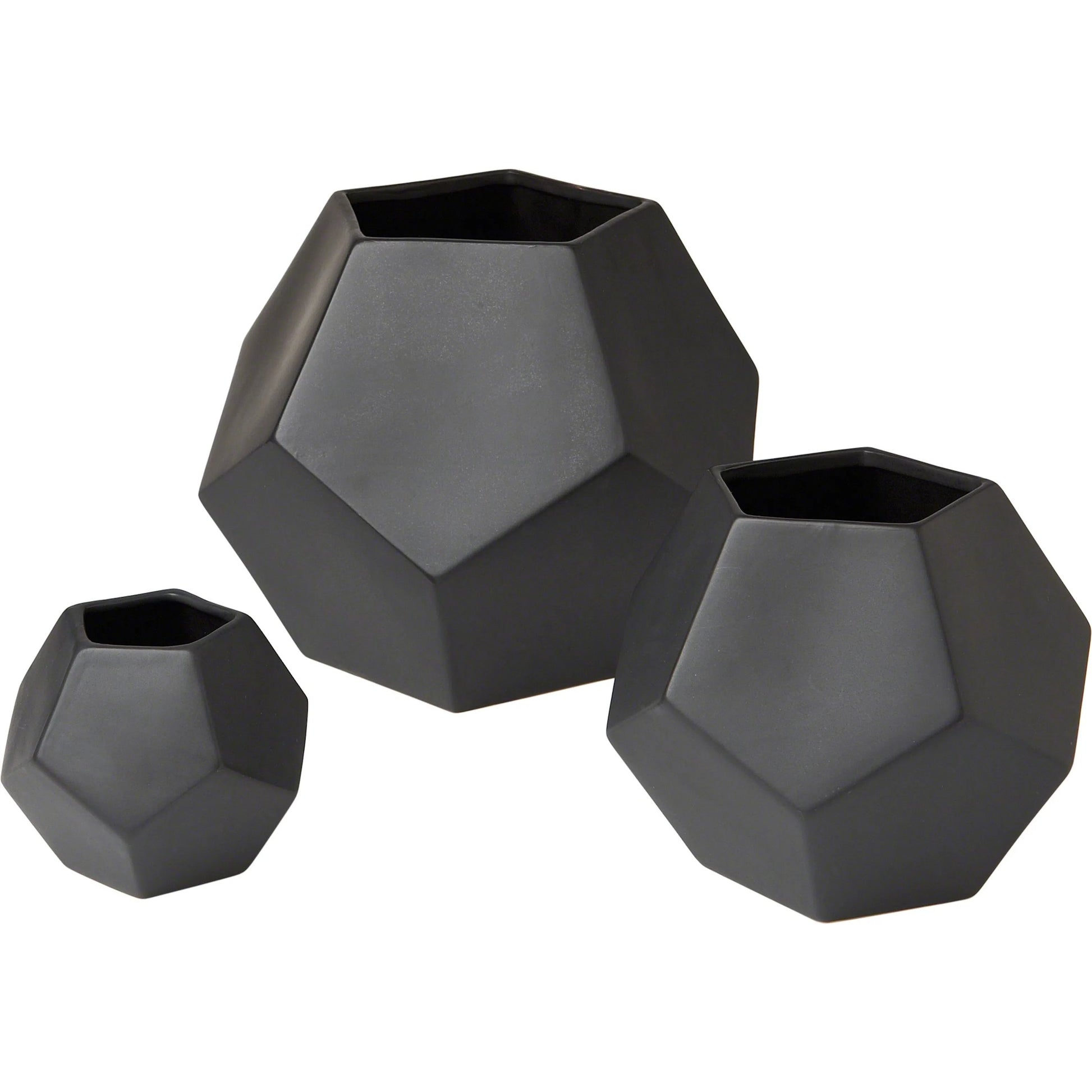Faceted Vase by Global Views. Made from ceramic in a modern style.