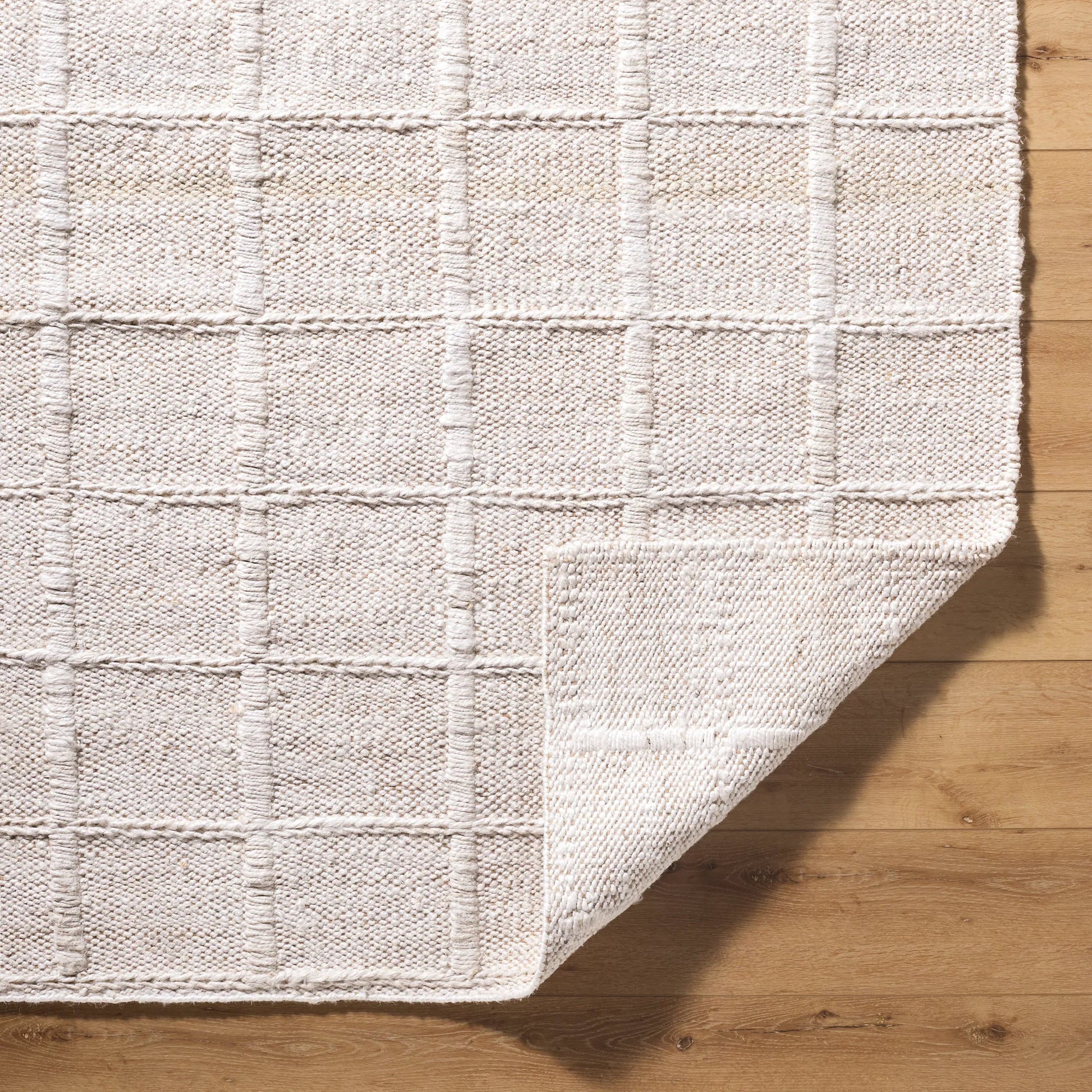 Damon DAM-2300 Rug by Surya. Made from jute in a unique style.
