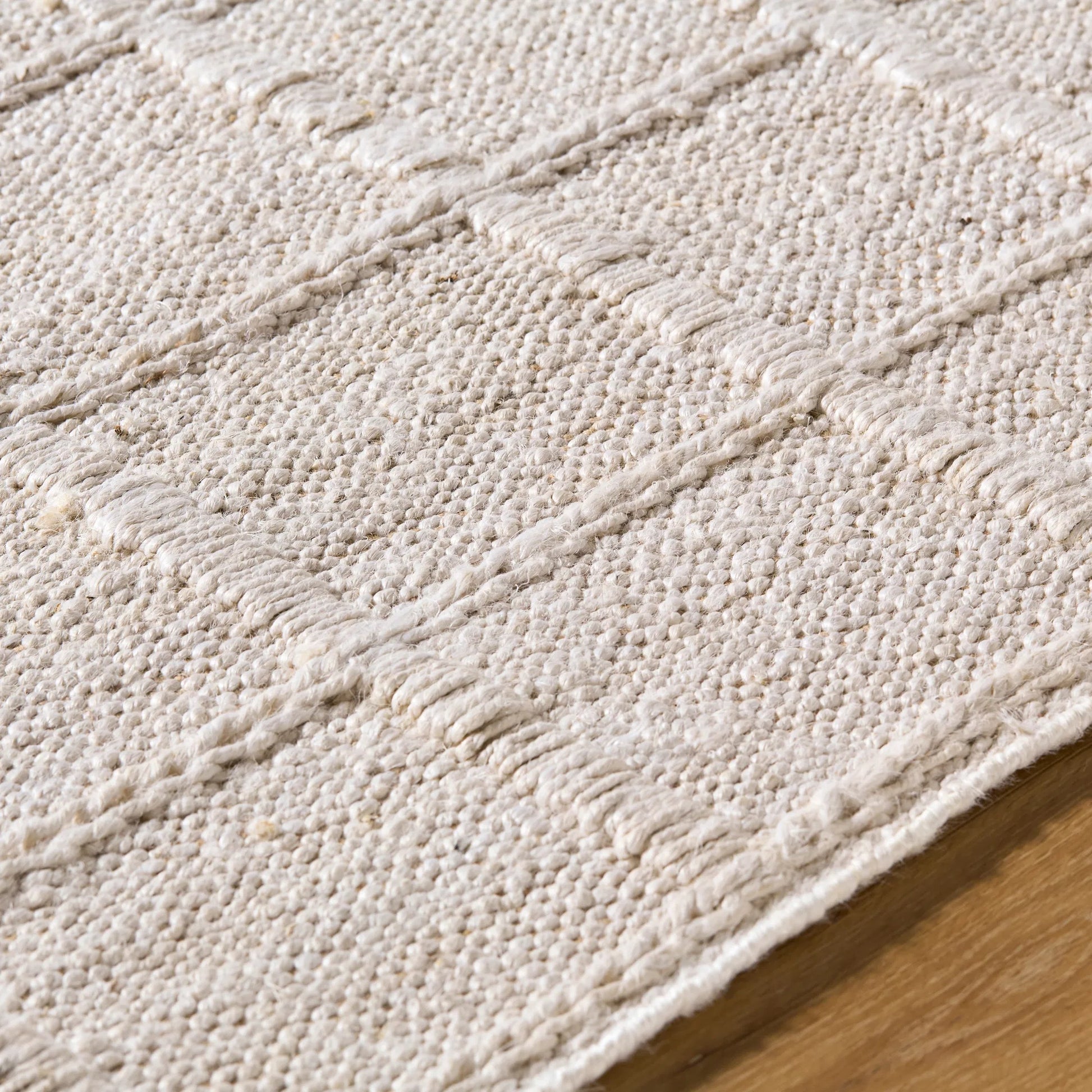 Damon DAM-2300 Rug by Surya. Made from jute in a unique style.