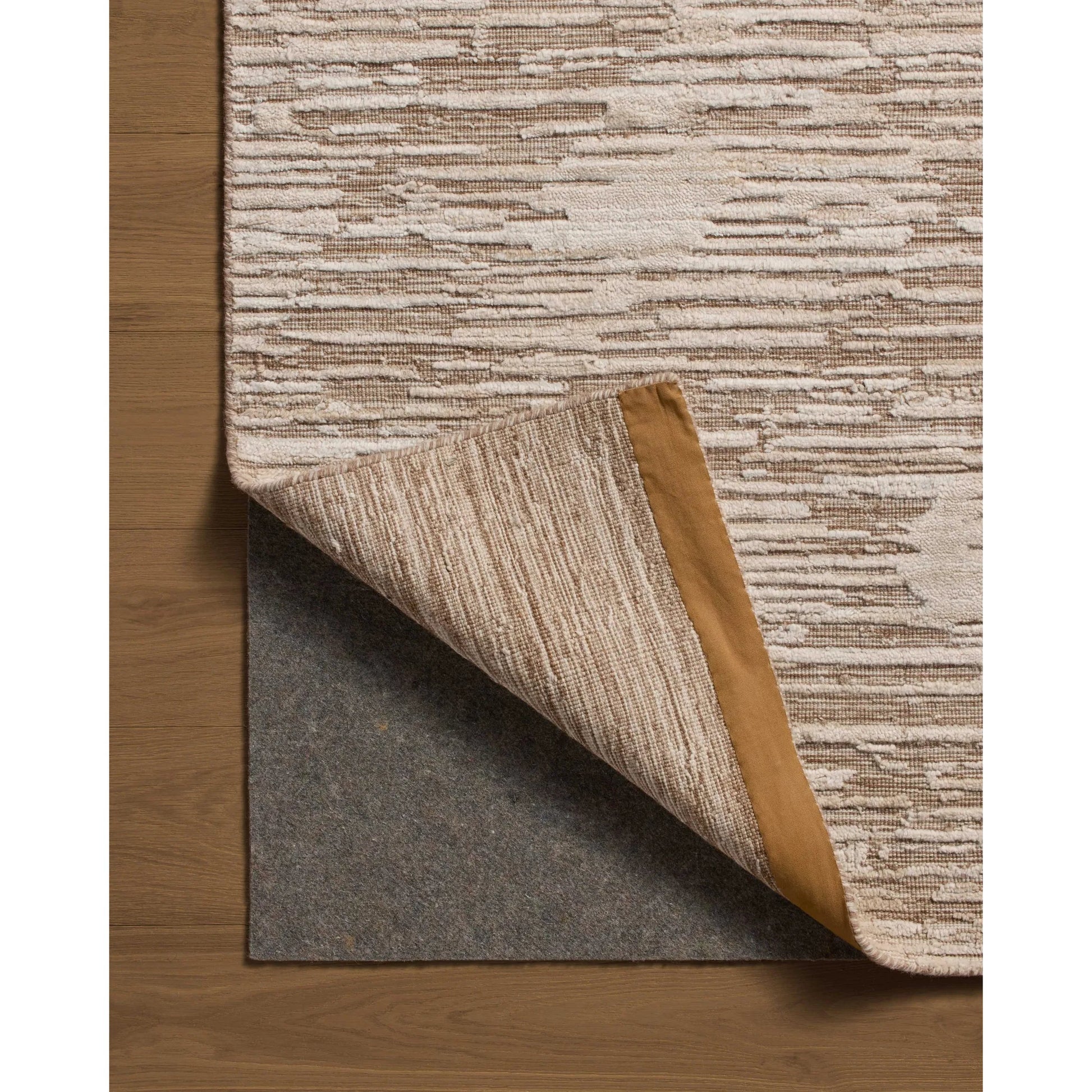 Daniel DAN-02 Rug by Jean Stoffer x Loloi. Made from viscose, wool in a unique style.