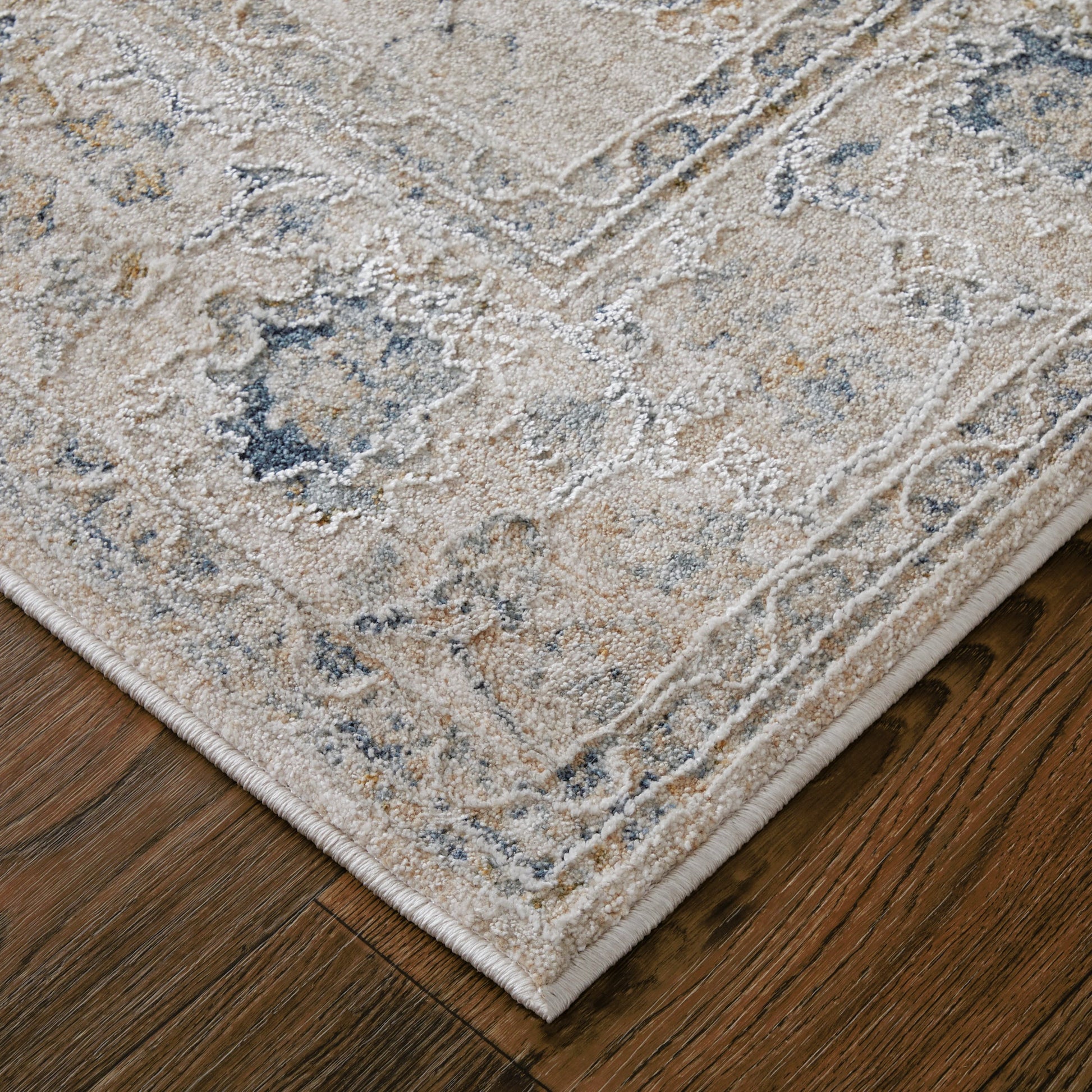 Pasha Transitional & Botanical Rug - 39M7F by Feizy. Made from polyester in a unique style.