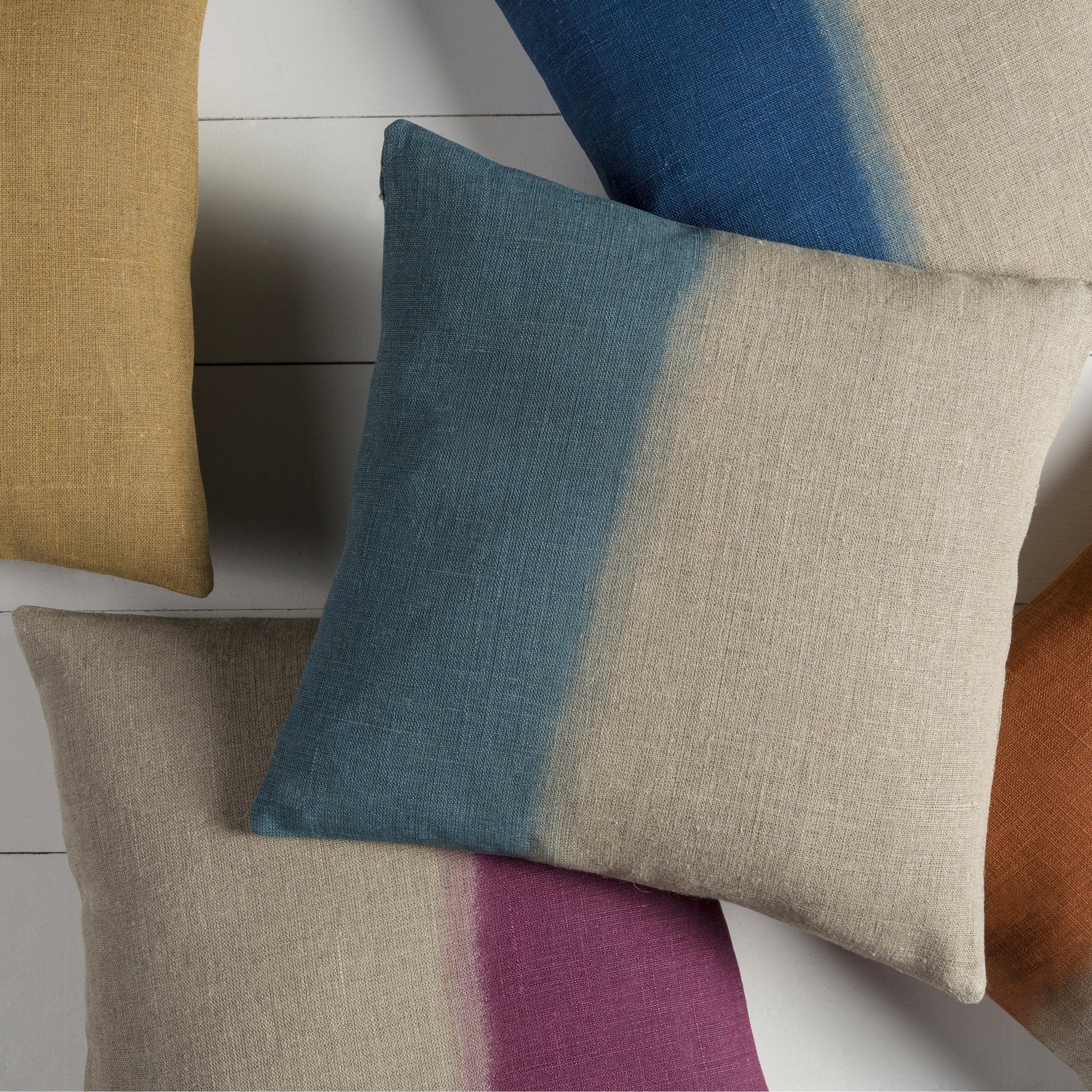 Dip Dyed Pillow - 17981 by Surya. Made from 100% linen in a modern style.