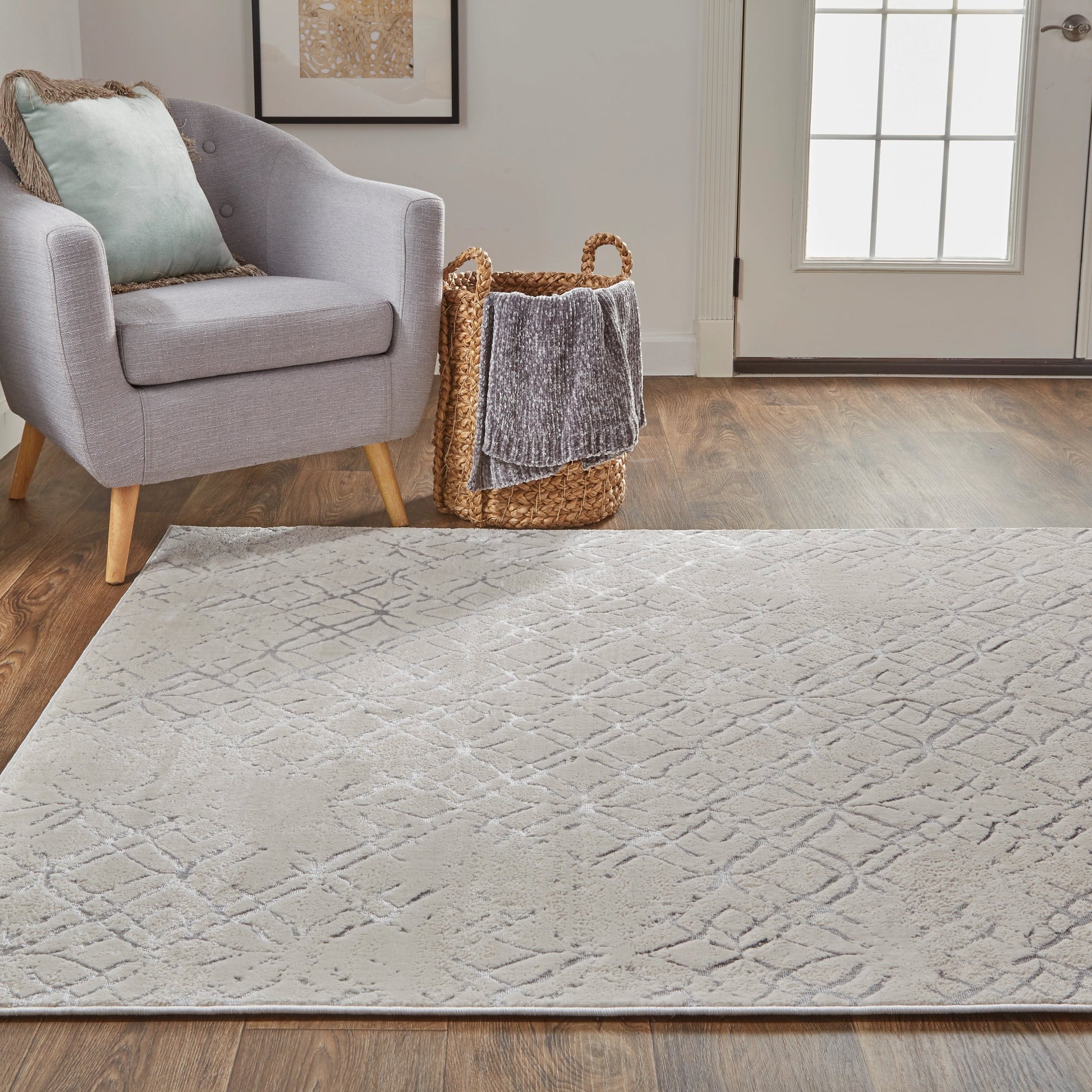 Micah Metallic Trellis Rug - 3047F by Feizy. Made from polyester, polypropylene in a unique style.