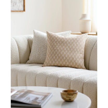 Diggi Pillow - 530474 by Surya. Made from front: 45% cotton, 55% linen, back: 45% cotton in a modern style.