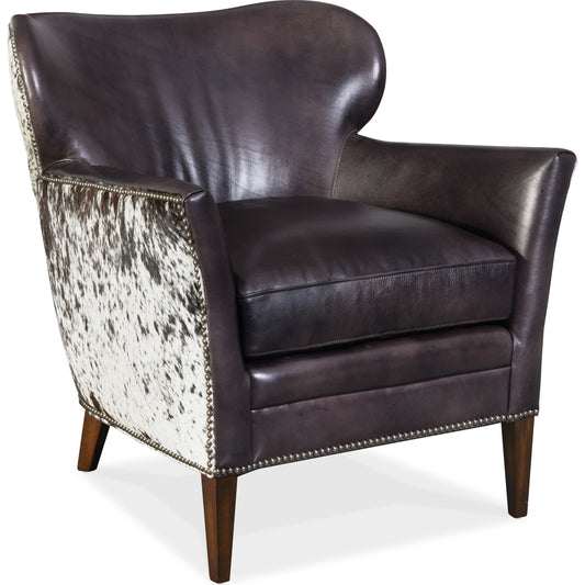 Kato Leather Club Chair by Hooker Furniture. Made from leather in a traditional style.