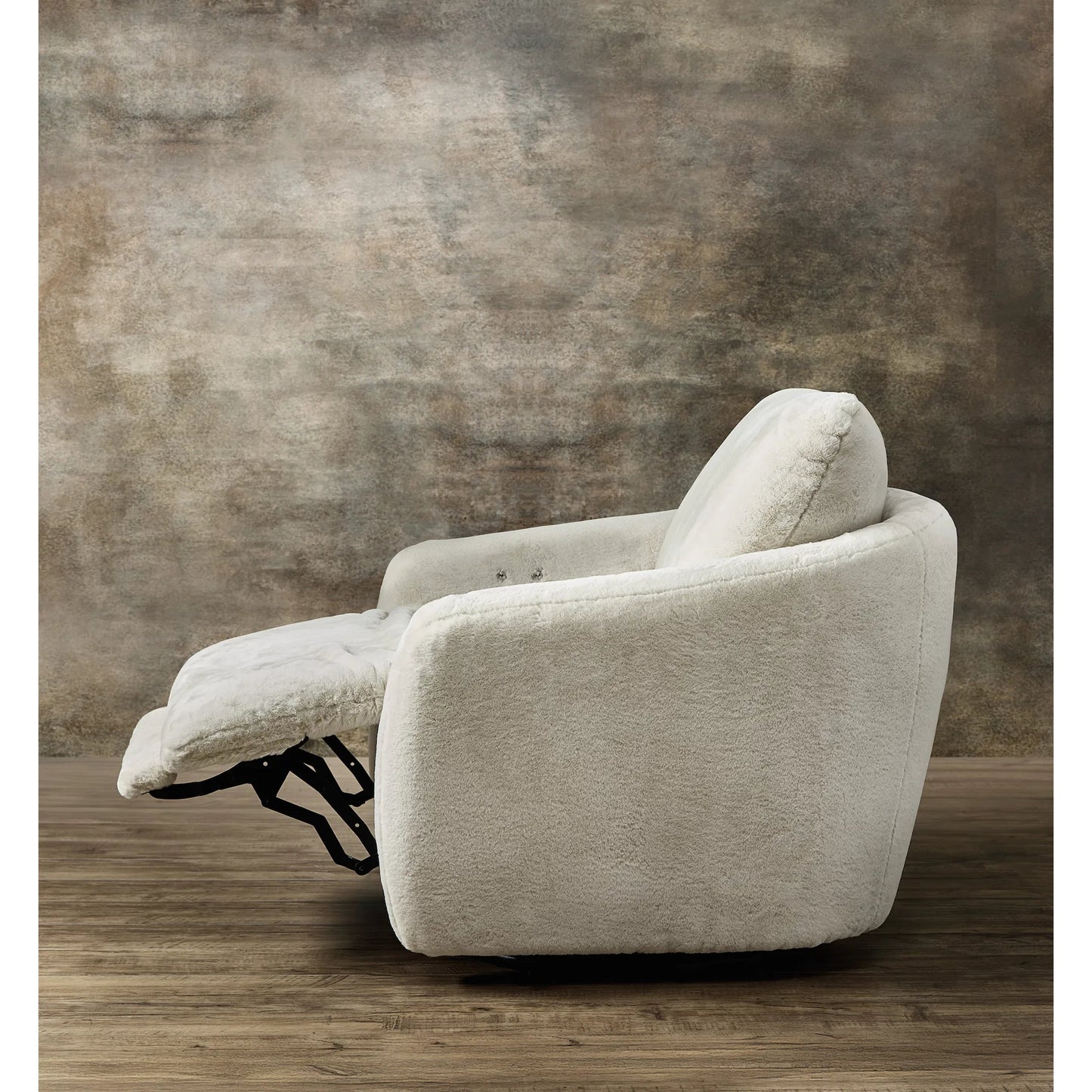 008 SI-2354025 | Lifestyle | Bonnie Swivel Chair with Power Footrest by Hooker Furniture in llama natural. Made from 100% polyester faux fur in a traditional style.