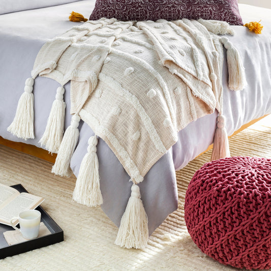 Dallan - 28384 by Surya in off-white, light beige. Made from 100% cotton in a eclectic & global style.