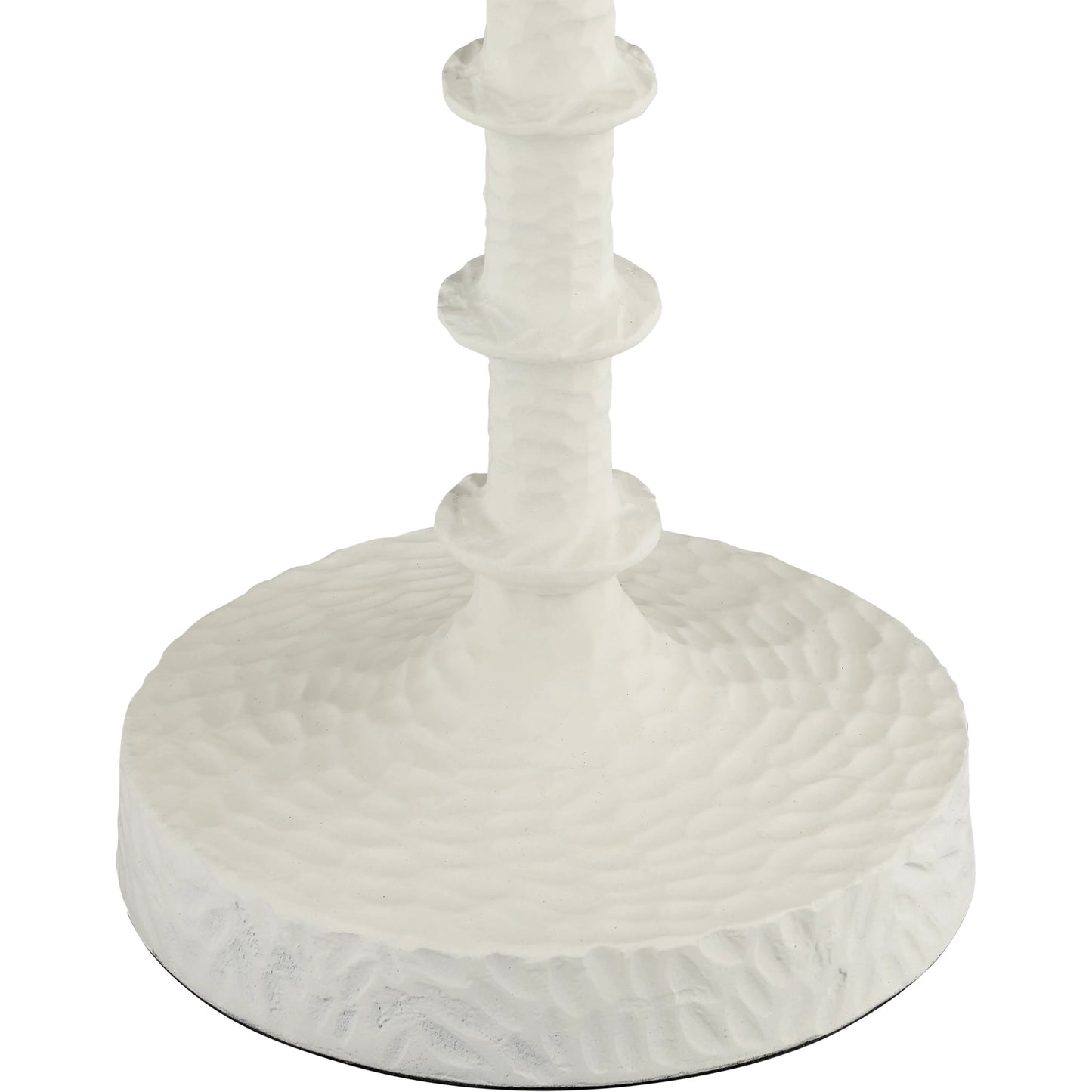 004 SR-823578 | Closeup | Gallo Drinks Table by Currey and Company in gesso white. Made from cast aluminum in a transitional style.