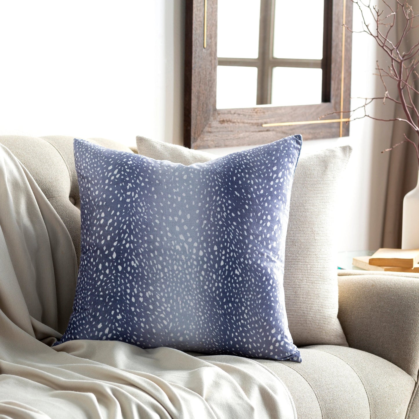 005 SI-1880525,SI-1880526,SI-1880527,SI-1880528 | Lifestyle | Doe Pillow - 13124 by Surya in blue, cream. Made from 100% polyester in a unique style.