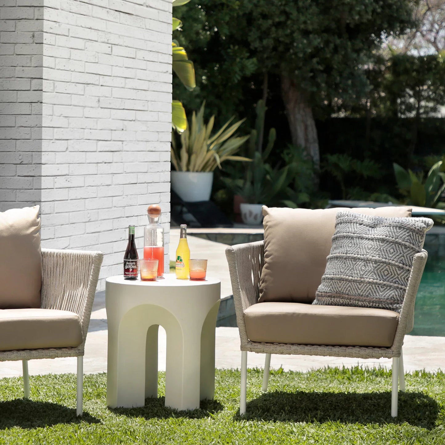 003 SI-2350657 | Lifestyle | Roseanne Side Table by Arch & Plane in ivory. Made from concrete in a modern style.