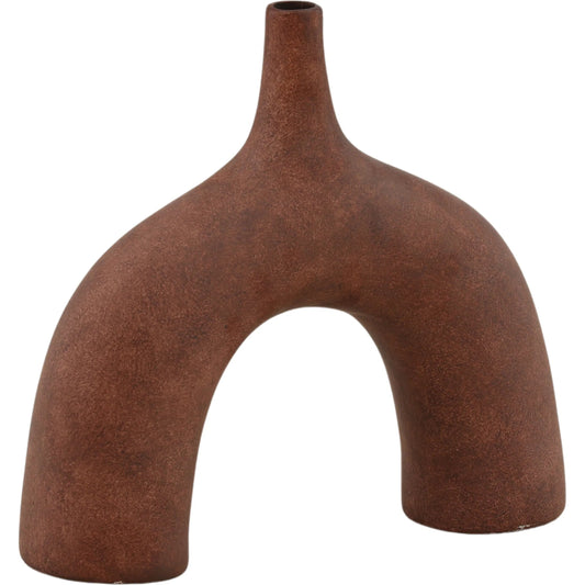 Aron Vase by Arch & Plane. Made from terracotta in a unique style.