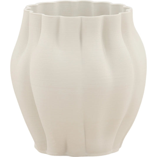 Kaori Vase by Arch & Plane in ivory. Made from 3d printed porcelain in a unique style.