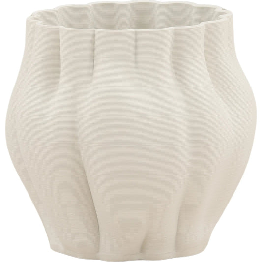 Kaori Vase by Arch & Plane in ivory. Made from 3d printed porcelain in a unique style.