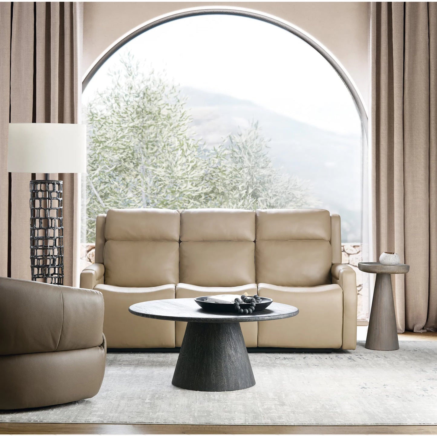 009 SI-2354065 | Lifestyle | Nelson Zero Gravity Power Sofa with Power Headrest and Lumbar by Hooker Furniture. Made from unique in a traditional style.