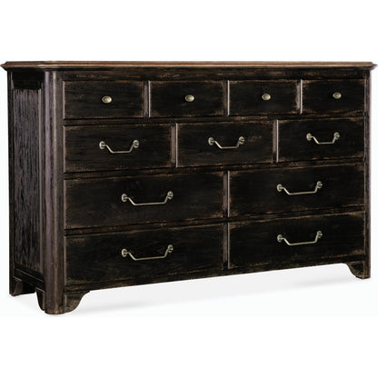 Americana 11-Drawer Dresser by Hooker Furniture. Made from oak veneers and cedar veneers with solid-wood edge top in a cottage & farmhouse style.