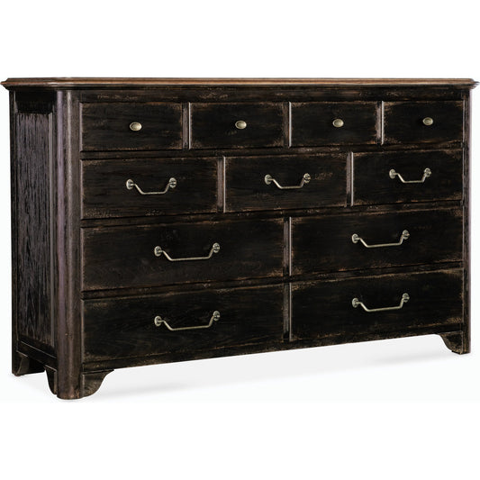 Americana 11-Drawer Dresser by Hooker Furniture. Made from oak veneers and cedar veneers with solid-wood edge top in a cottage & farmhouse style.