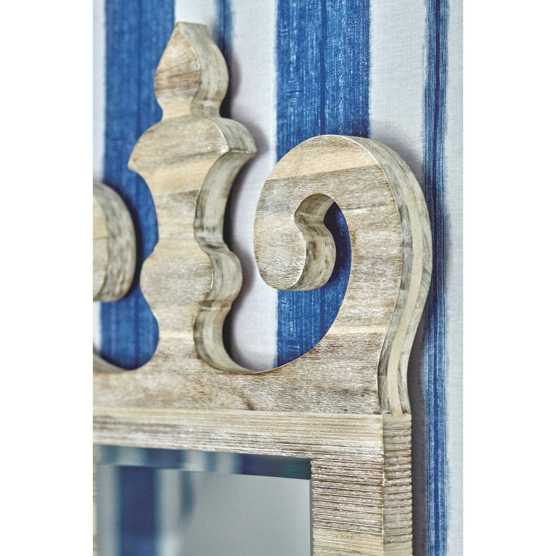 William Yeoward Abbotsworth Mirror by Jonathan Charles in white and washed acacia. Made from acacia in a transitional style.