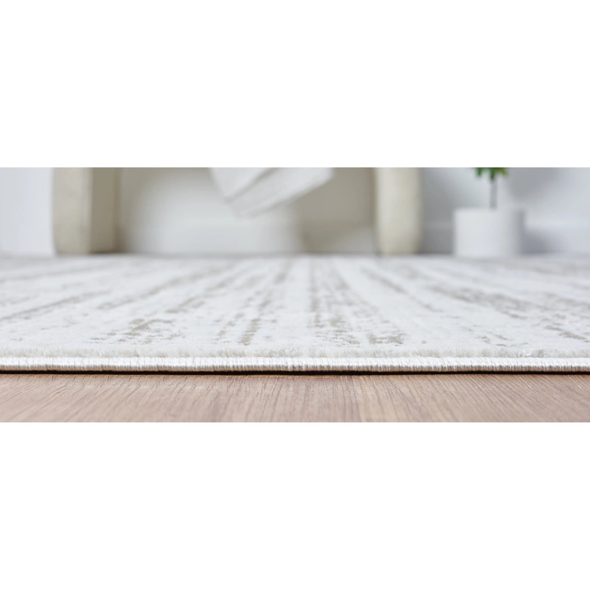 Ember Rug - EB2003 by Kalaty in grey. Made from polyester in a unique style.