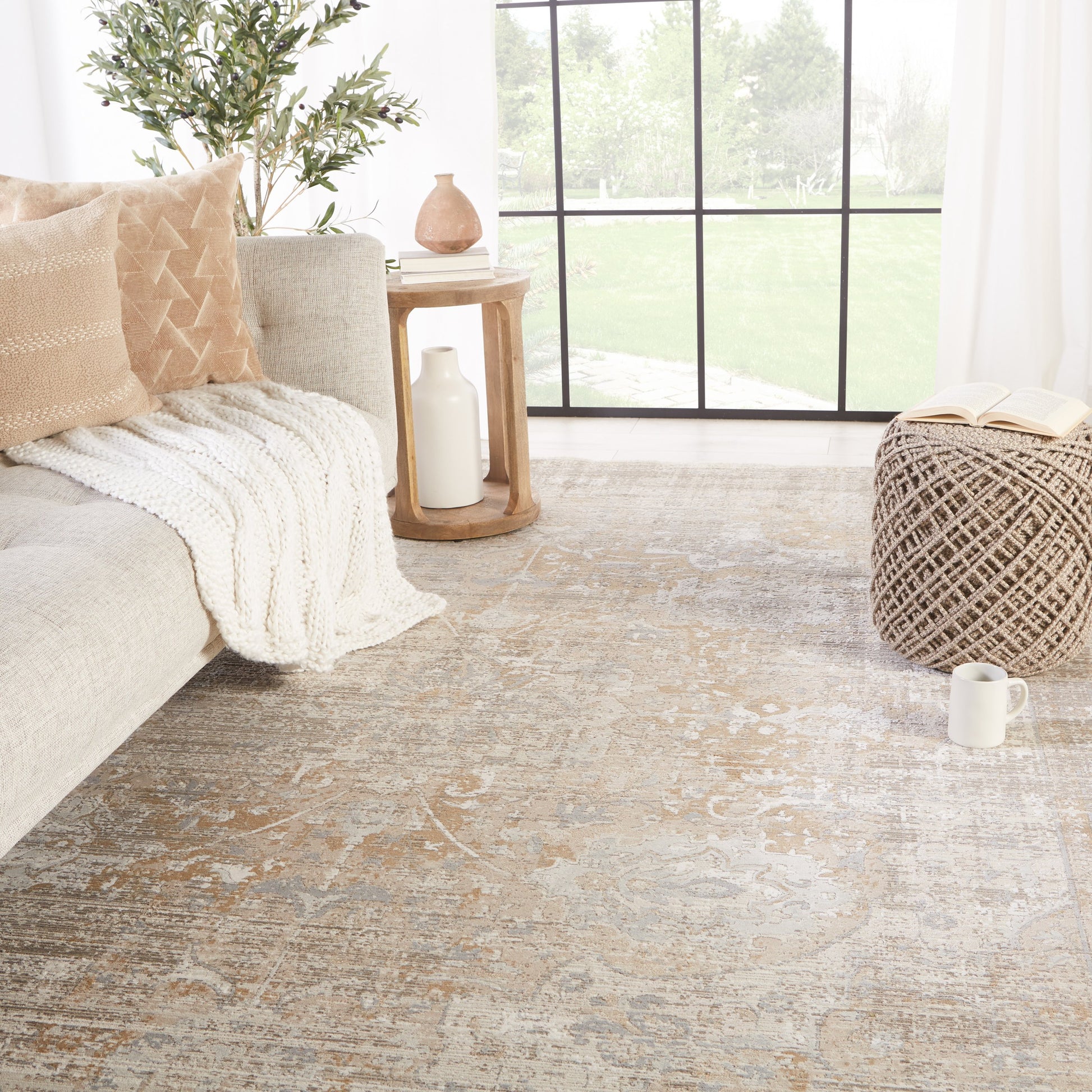 En Blanc EBC02 Rug by Jaipur Living in beige, white. Made from 70% shrink polyester, 30% viscose in a unique style.