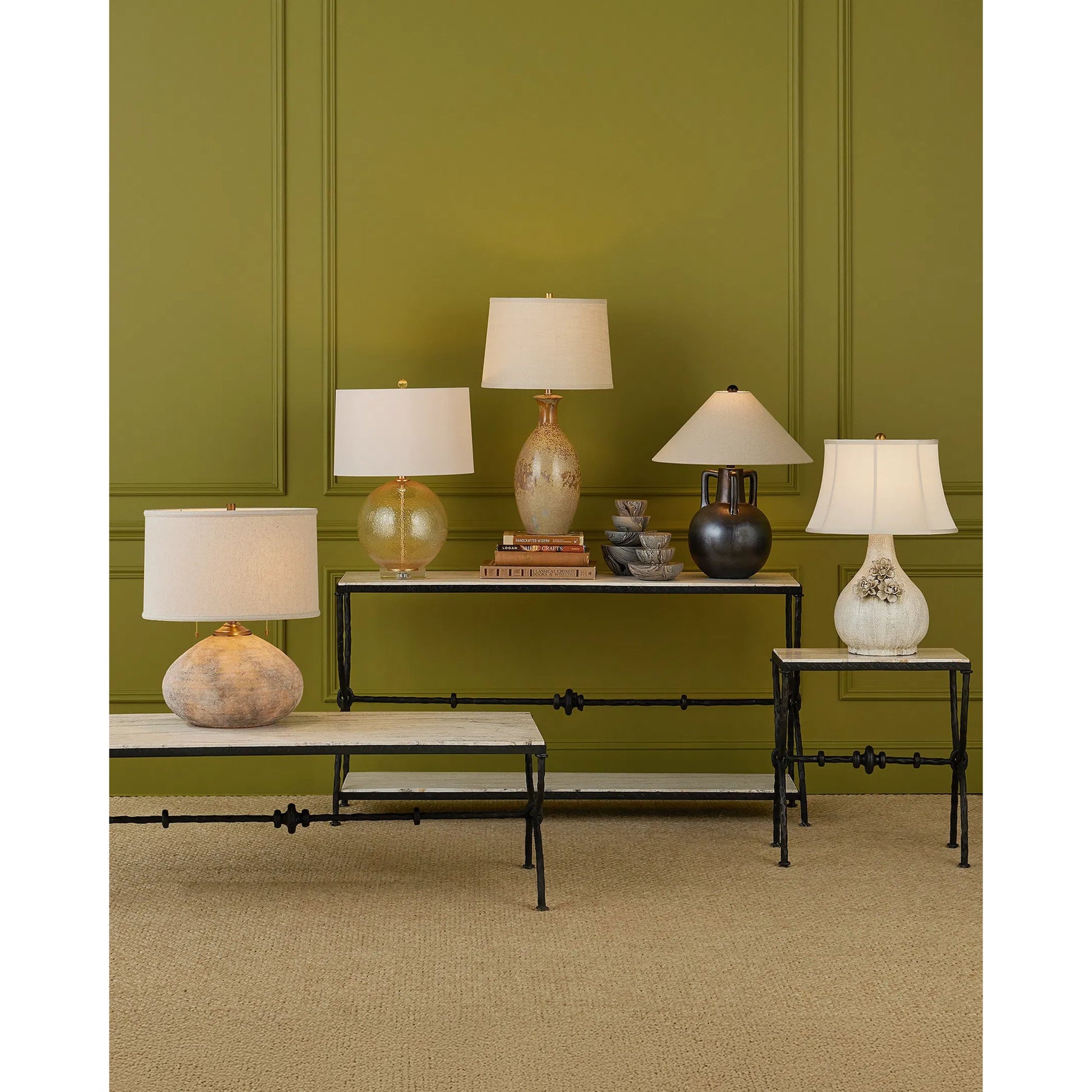 Zebulon Round Table Lamp by Currey and Company in clear with gold speckles, contemporary gold leaf. Made from glass, optic crystal, meta in a modern style.