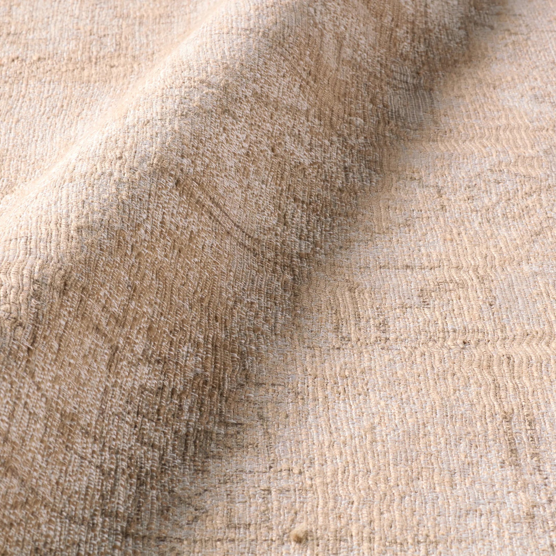 Edage EDA04 Rug by Jaipur Living in tan, cream. Made from 70% jute, 30% polyester in a unique style.