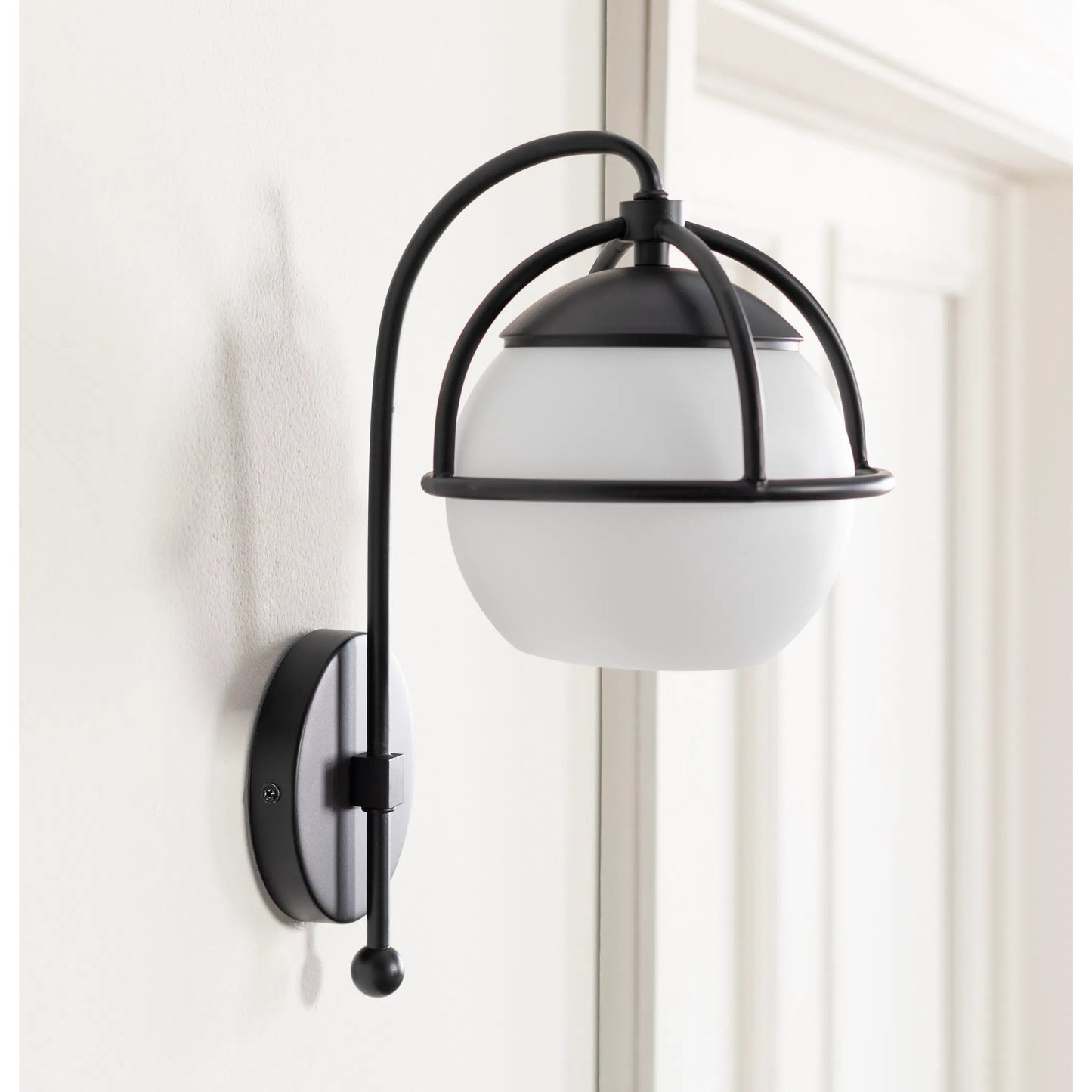 007 SI-2045934 | Lifestyle | Edmund - 18887 by Surya in white frosted powder coated glass. Made from fixture: metal, glass in a traditional style.