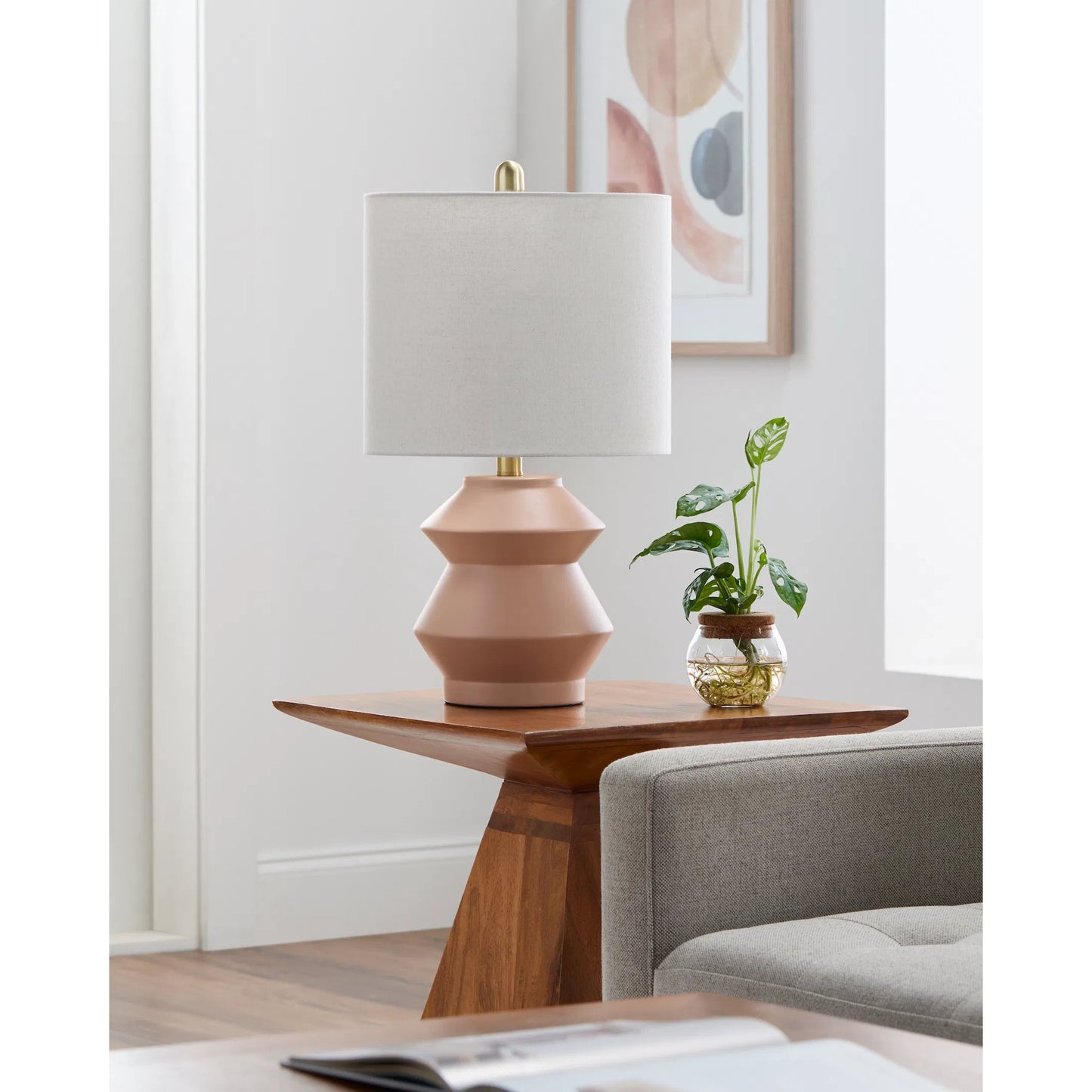 012 SI-2258202 | Lifestyle | Edison Accent Table Lamp by Livabliss in glazed, plated. Made from ceramic, linen, polystyrene, iron in a modern style.