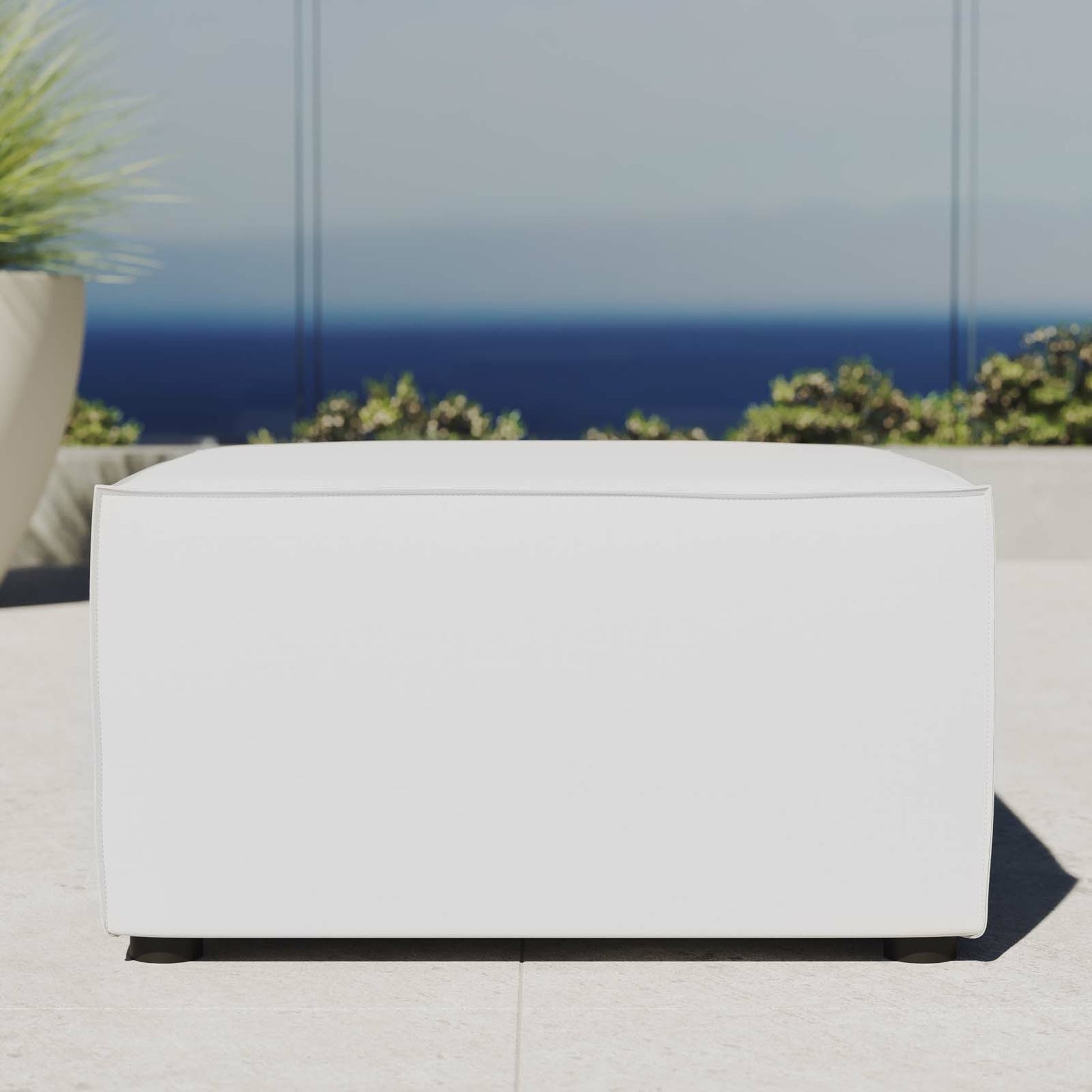 Foote Sectional Sofa Ottoman by Evans & Londeen. Made from foam density 28kg, m3, french piping 10mm, aluminum tube 20*20*1.2mm，φ16*1.2mm in a modern style.