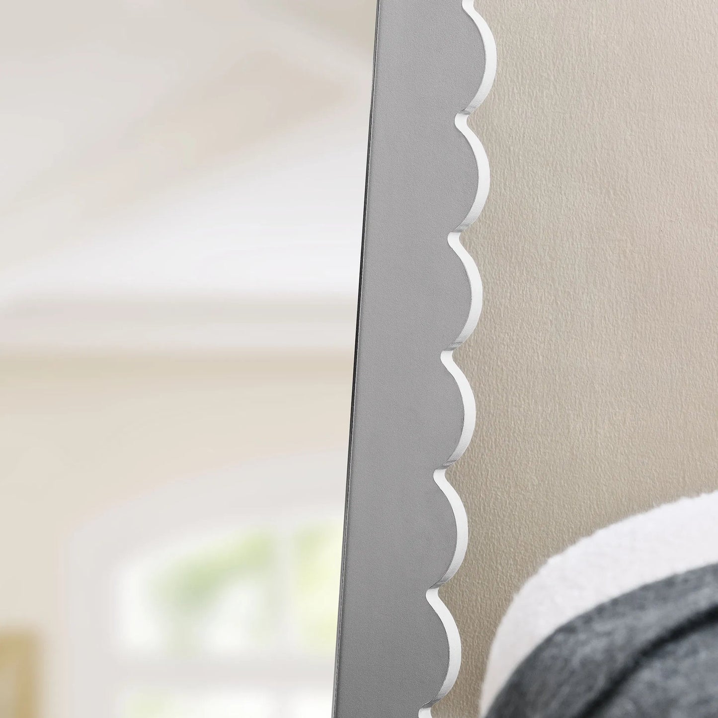 007 SI-2358353 | Closeup | Kiowa Scalloped Rectangle Floor Mirror by Evans & Londeen. Made from unique in a transitional style.