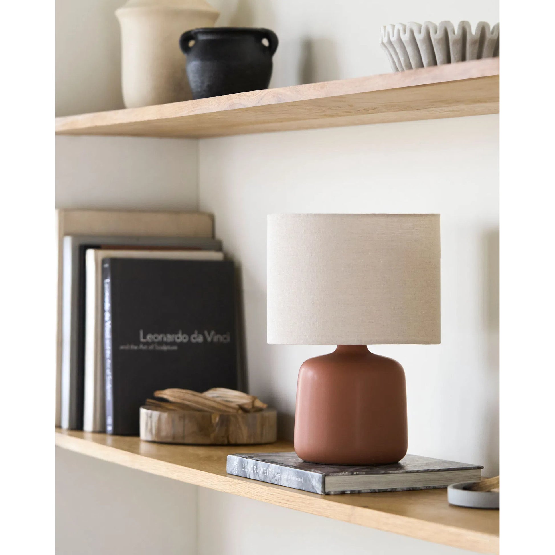 Elio I Accent Table Lamp by Livabliss in glazed. Made from ceramic, linen, polyester in a modern style.
