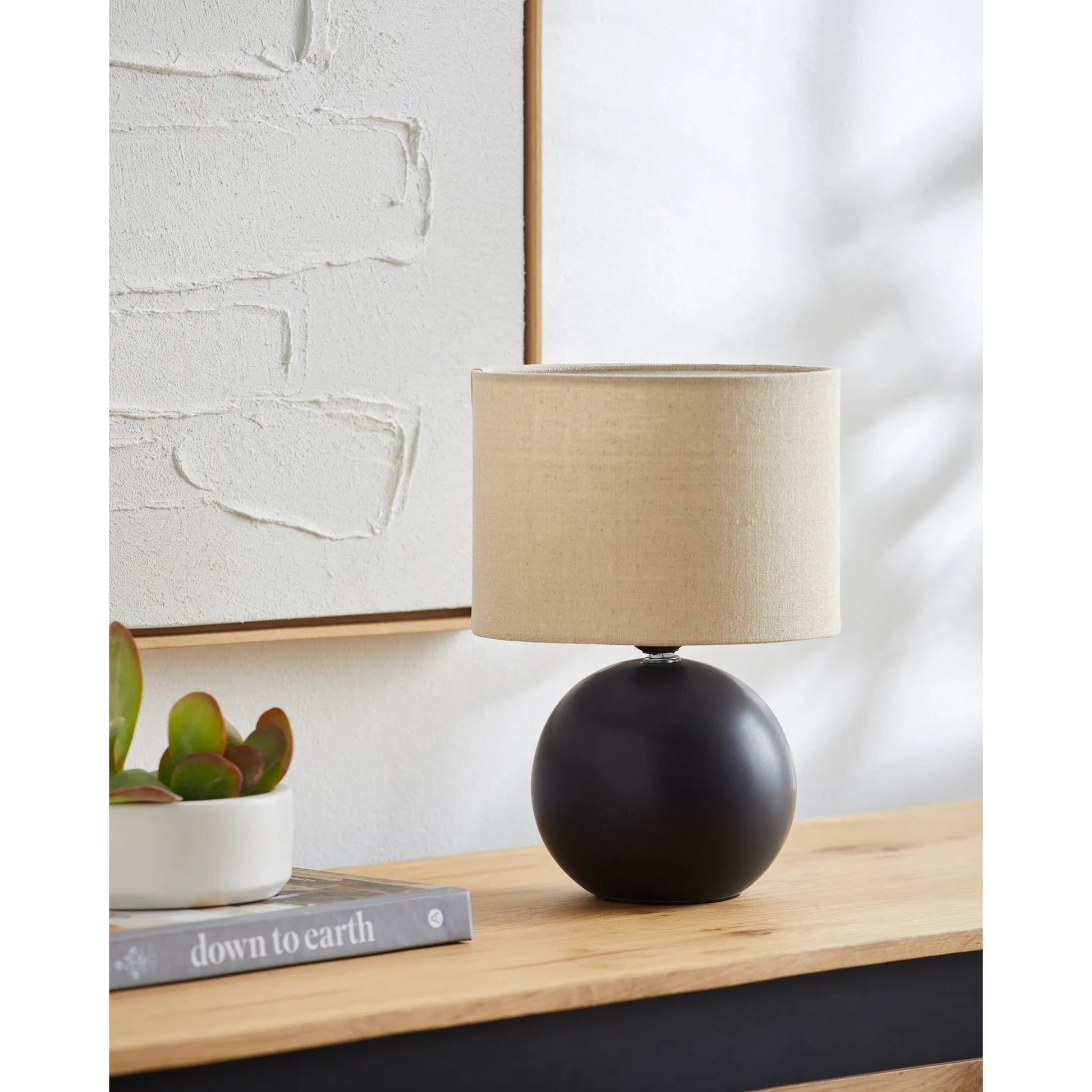 Elio Table Lamp - 538084 by Livabliss in glazed. Made from ceramic, linen, polyester in a modern style.