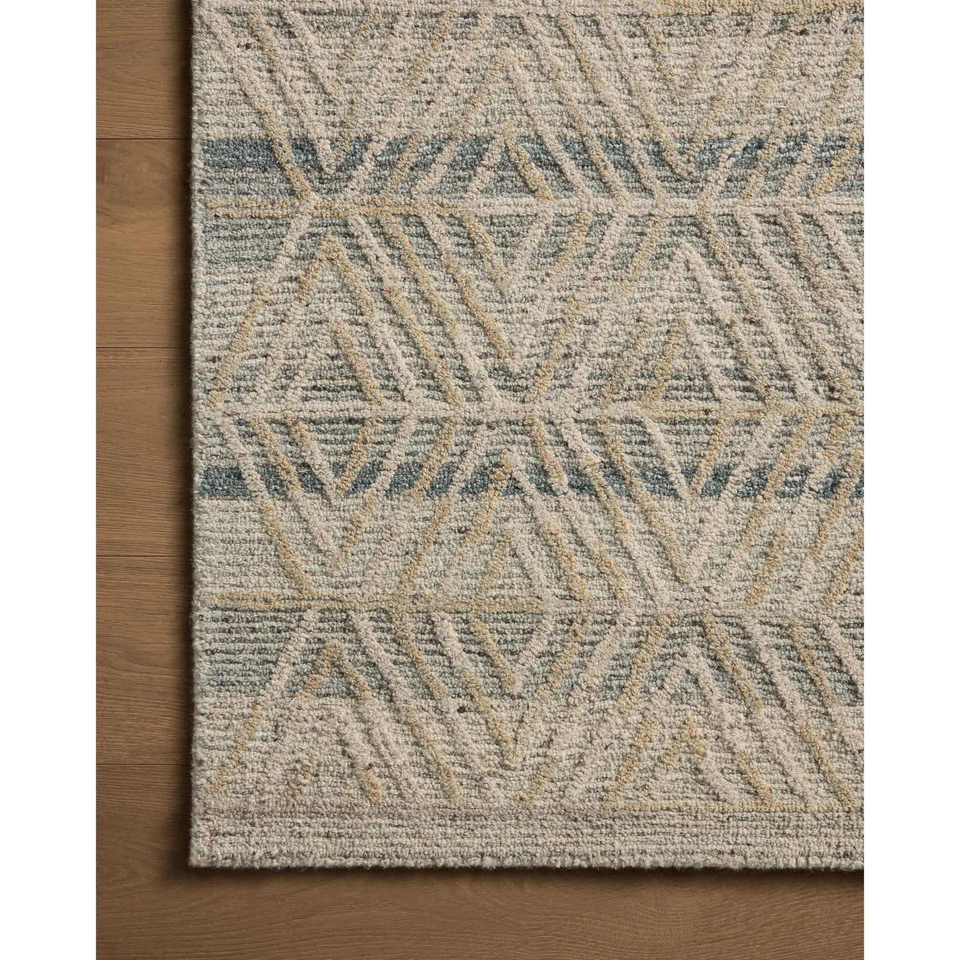 Elias ELA-04 Rug by Loloi in fog, natural. Made from 100% wool in a unique style.