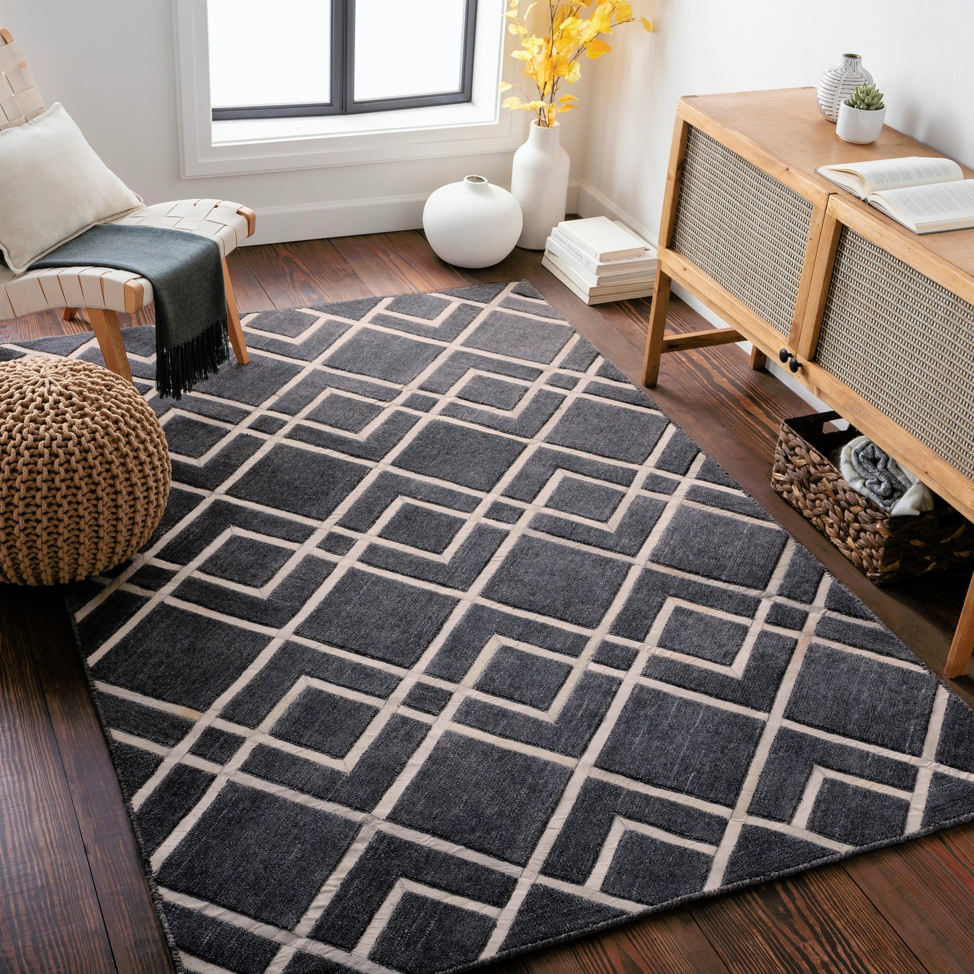 Eloquent ELQ-2305 Rug by Surya in black, gray, light gray. Made from 80% viscose, 20% leather in a unique style.