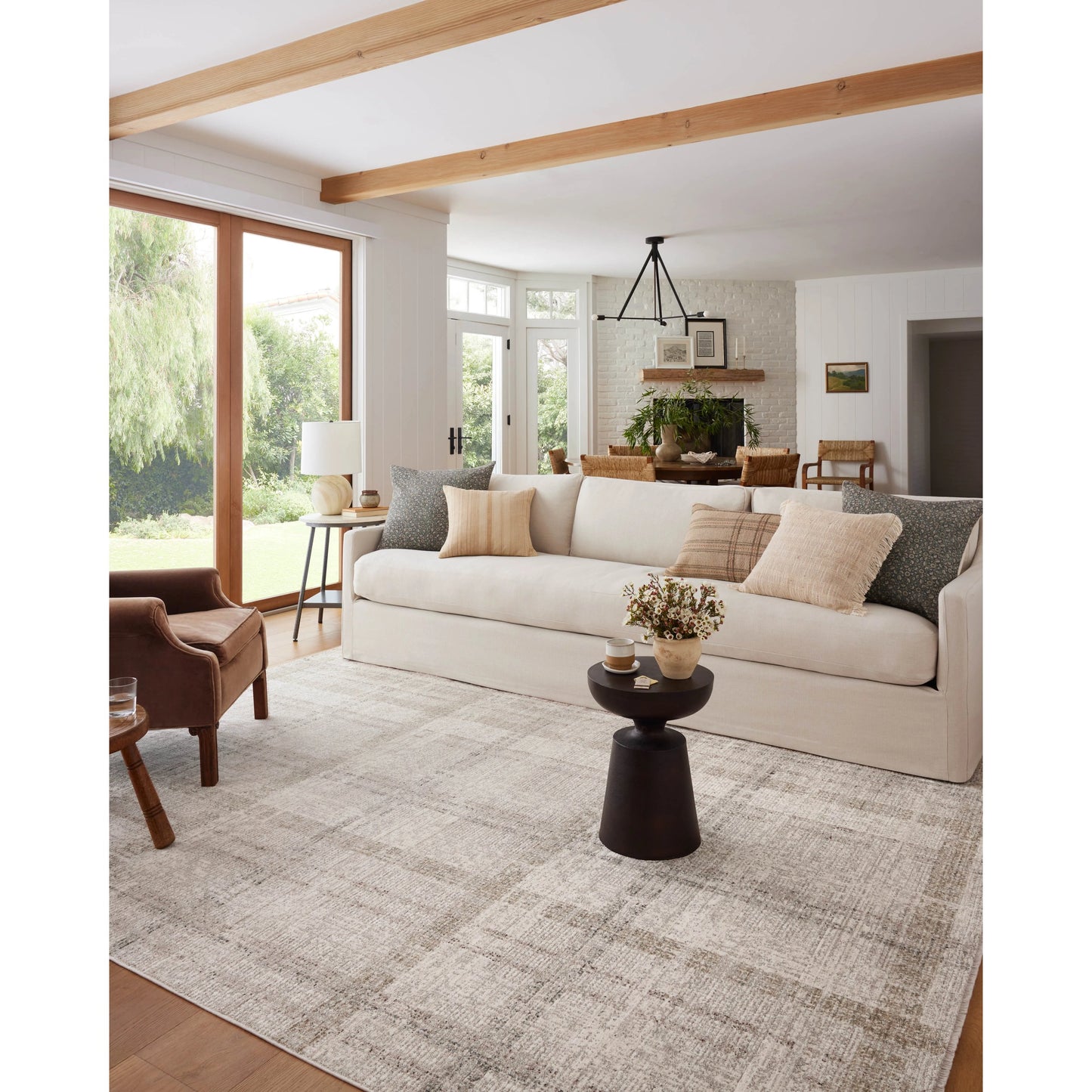 007 SI-2156541,SI-2156542,SI-2156545,SI-2156546,SI-2156547,SI-2156548,SI-2156549 | Lifestyle | Ember EMB-04 Rug by Angela Rose x Loloi in ivory, multi. Made from 100% polyester in a unique style.