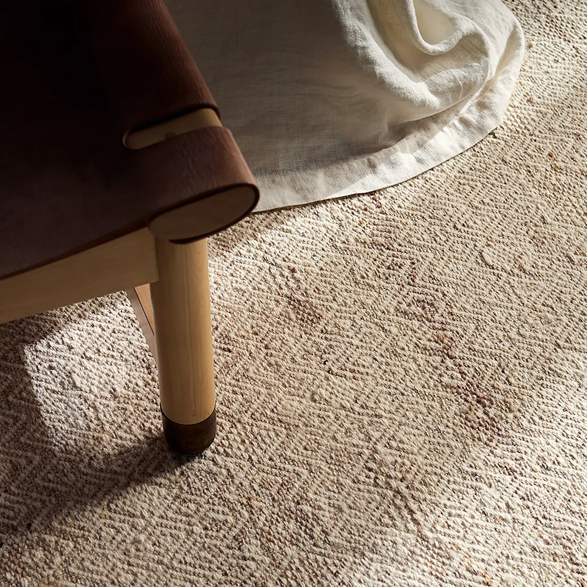 Enclave ENC06 Rug by Jaipur Living in ivory, brown. Made from 70% wool 30% cotton in a unique style.